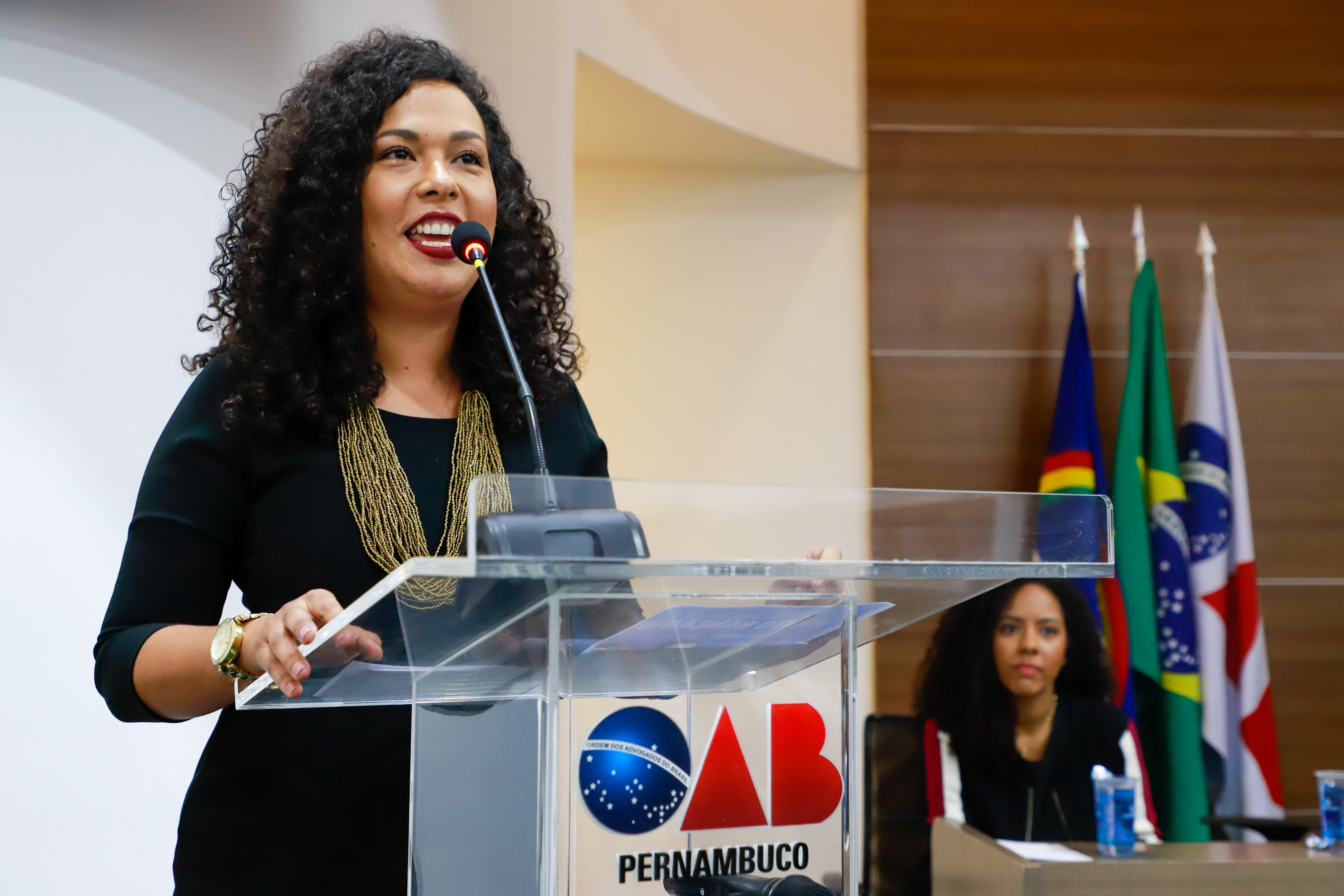 OAB-PE realiza juramento de novos advogados e advogadas