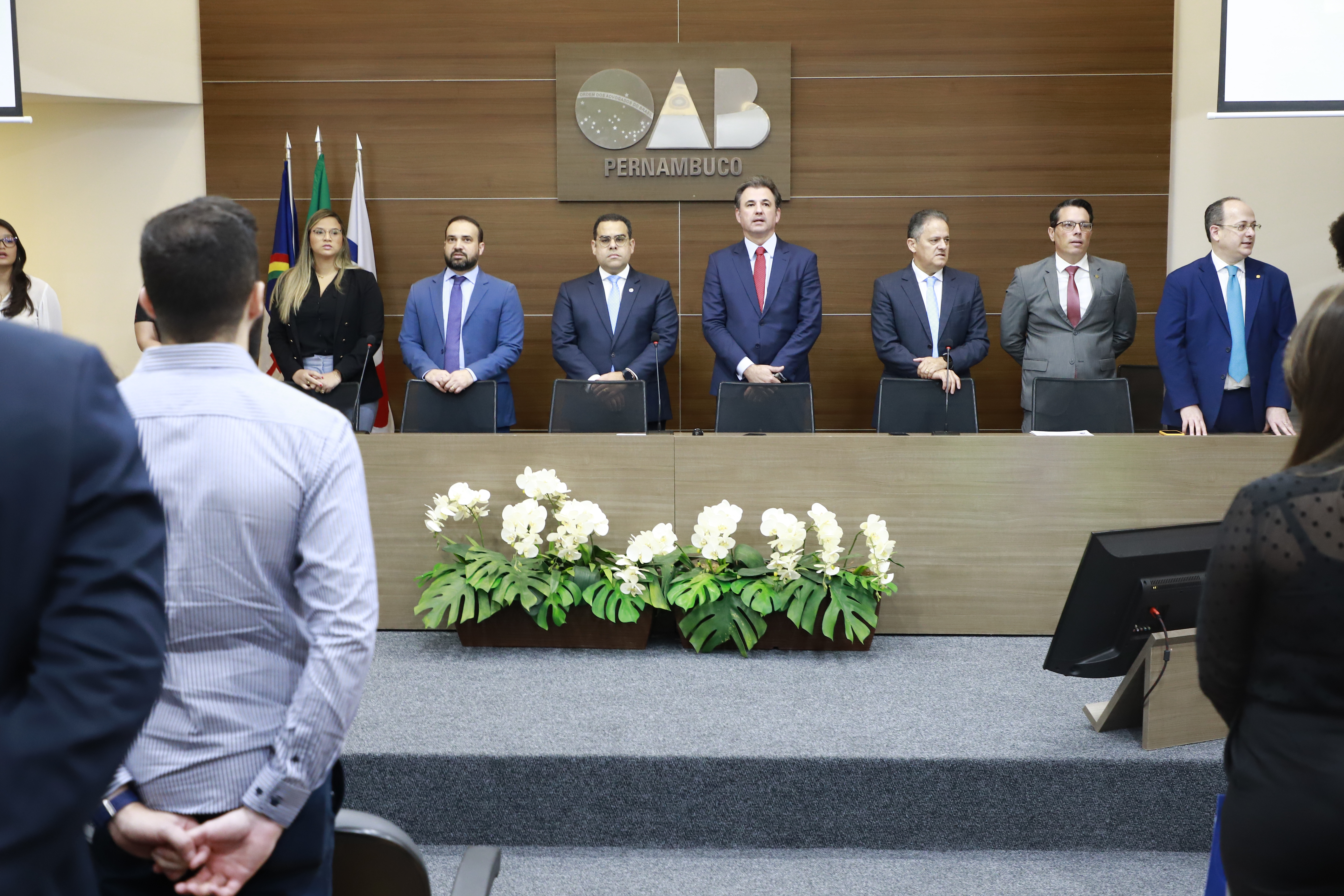 OAB-PE realiza juramento de novos advogados e advogadas