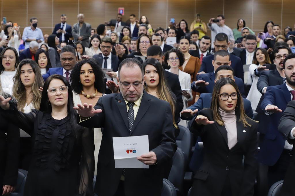 Juramento novos advogados, advogadas e estagi&aacute;rios - 11.07.23