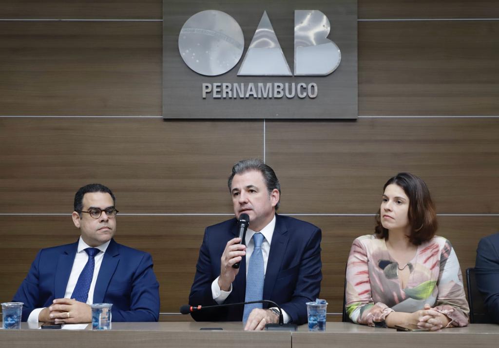 Juramento novos advogados, advogadas e estagi&aacute;rios - 11.07.23