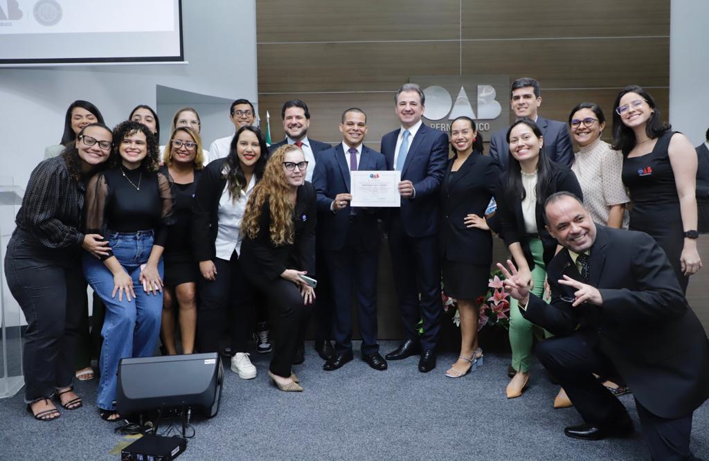 Juramento novos advogados, advogadas e estagi&aacute;rios - 11.07.23
