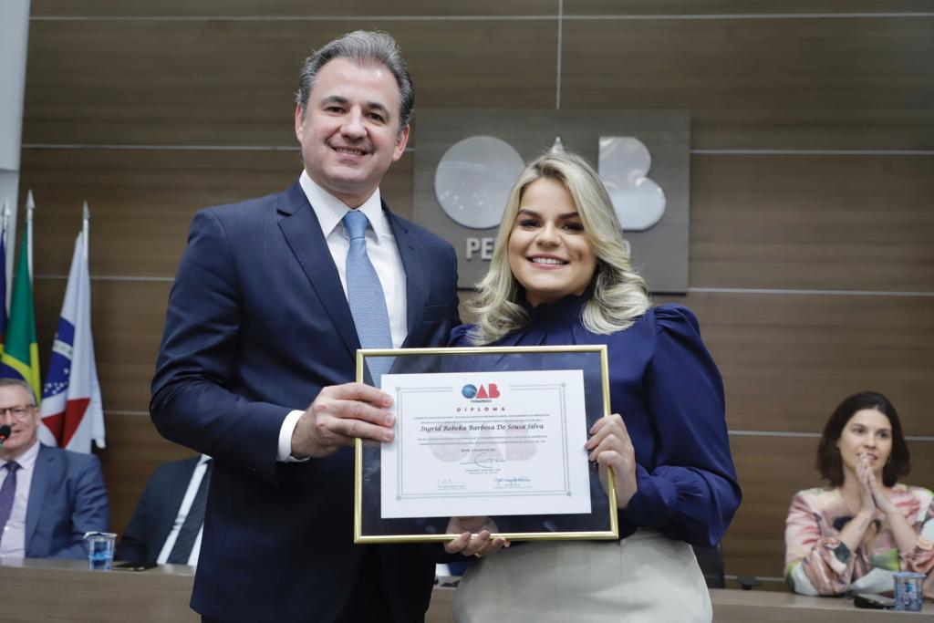 Juramento novos advogados, advogadas e estagi&aacute;rios - 11.07.23