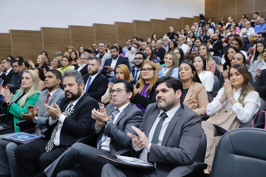 Juramento novos advogados, advogadas e estagi&aacute;rios - 11.07.23