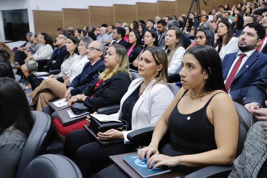 Juramento novos advogados, advogadas e estagi&aacute;rios - 11.07.23