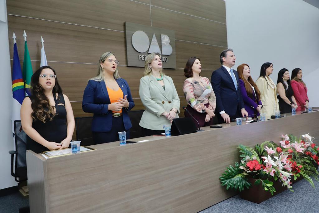 Juramento novos advogados, advogadas e estagi&aacute;rios - 11.07.23