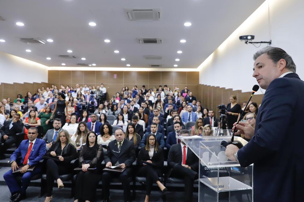 Juramento novos advogados, advogadas e estagi&aacute;rios - 11.07.23
