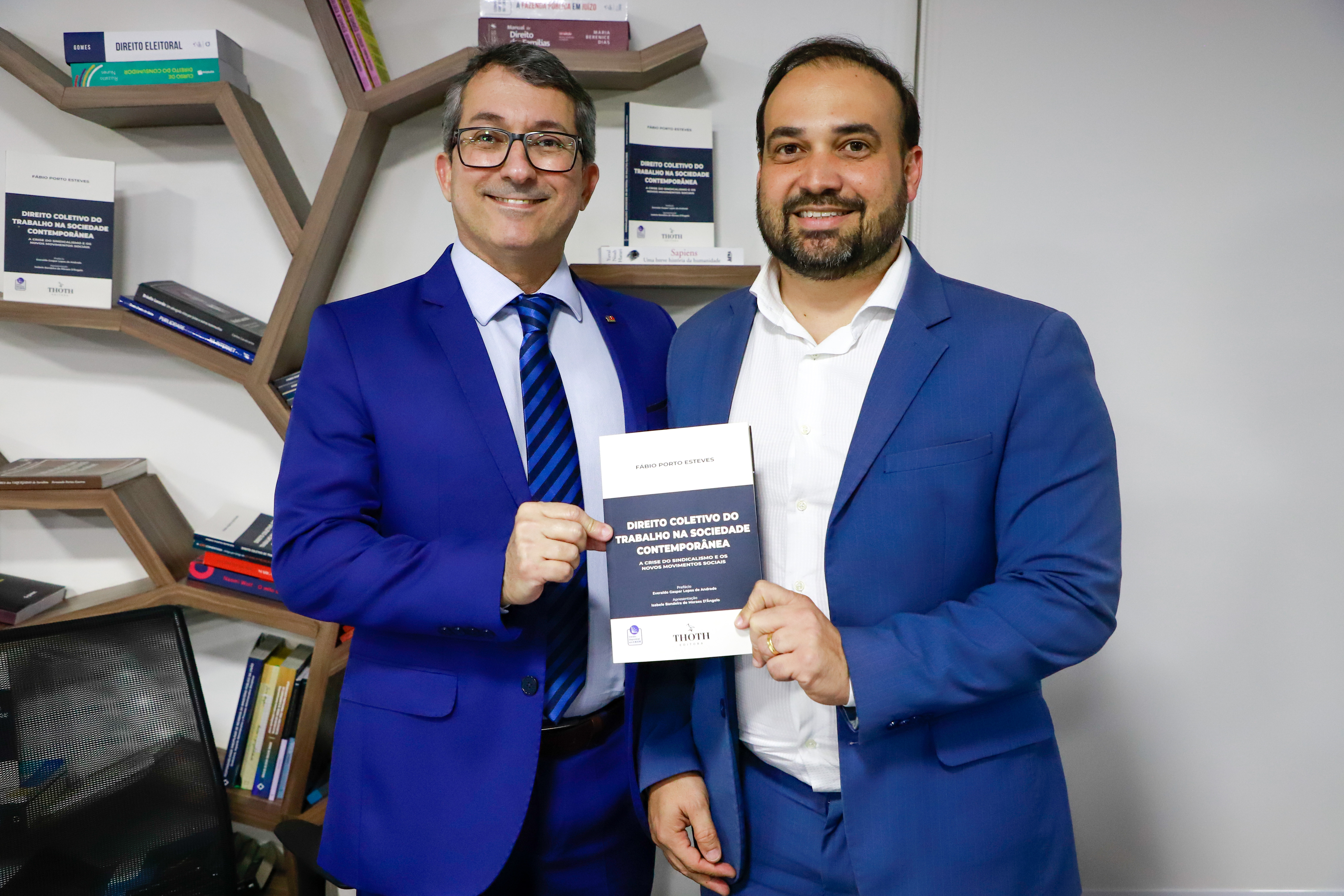 Lan&ccedil;amento do Livro "Direito coletivo do trabalho na sociedade contempor&acirc;nea"