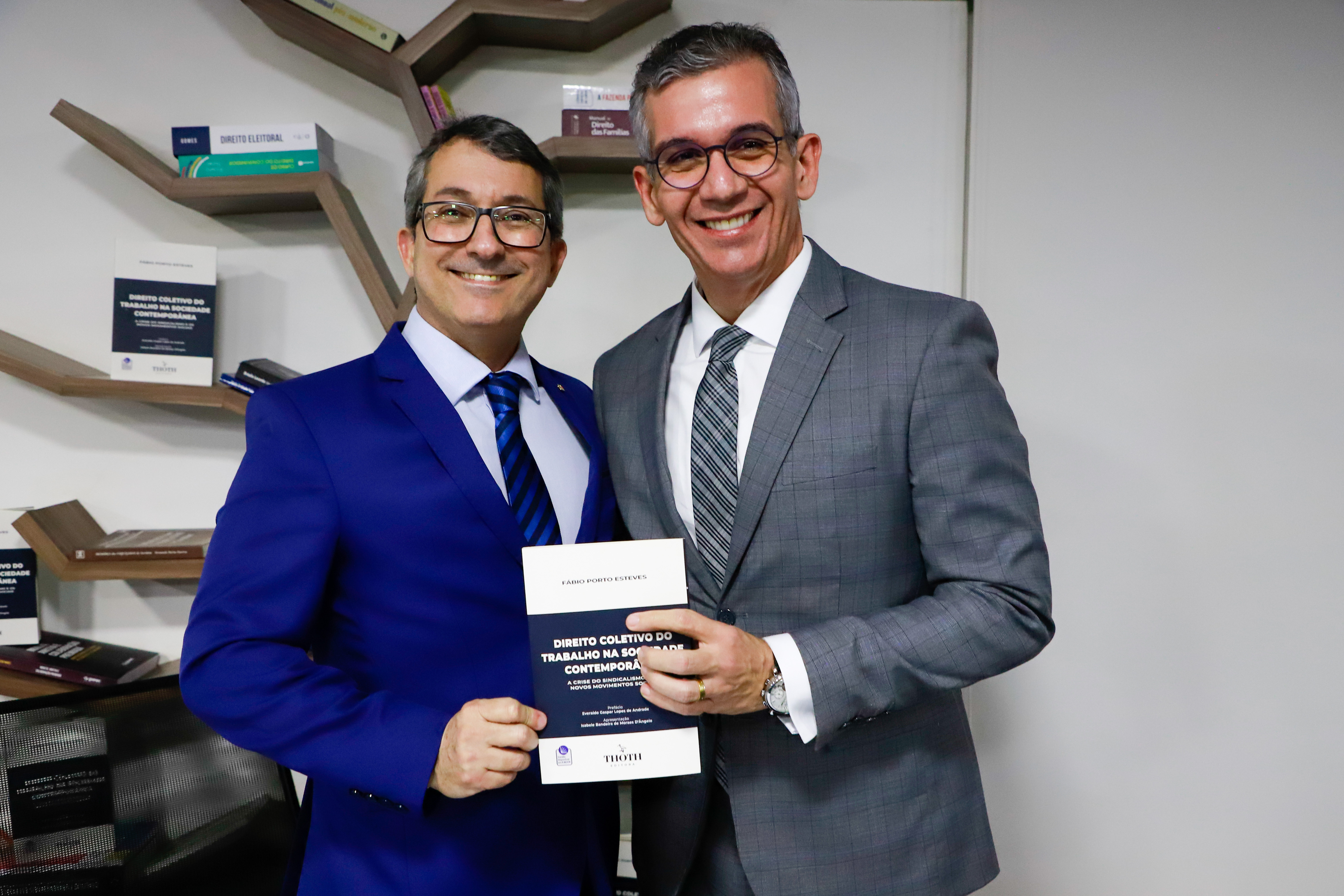 Lan&ccedil;amento do Livro "Direito coletivo do trabalho na sociedade contempor&acirc;nea"