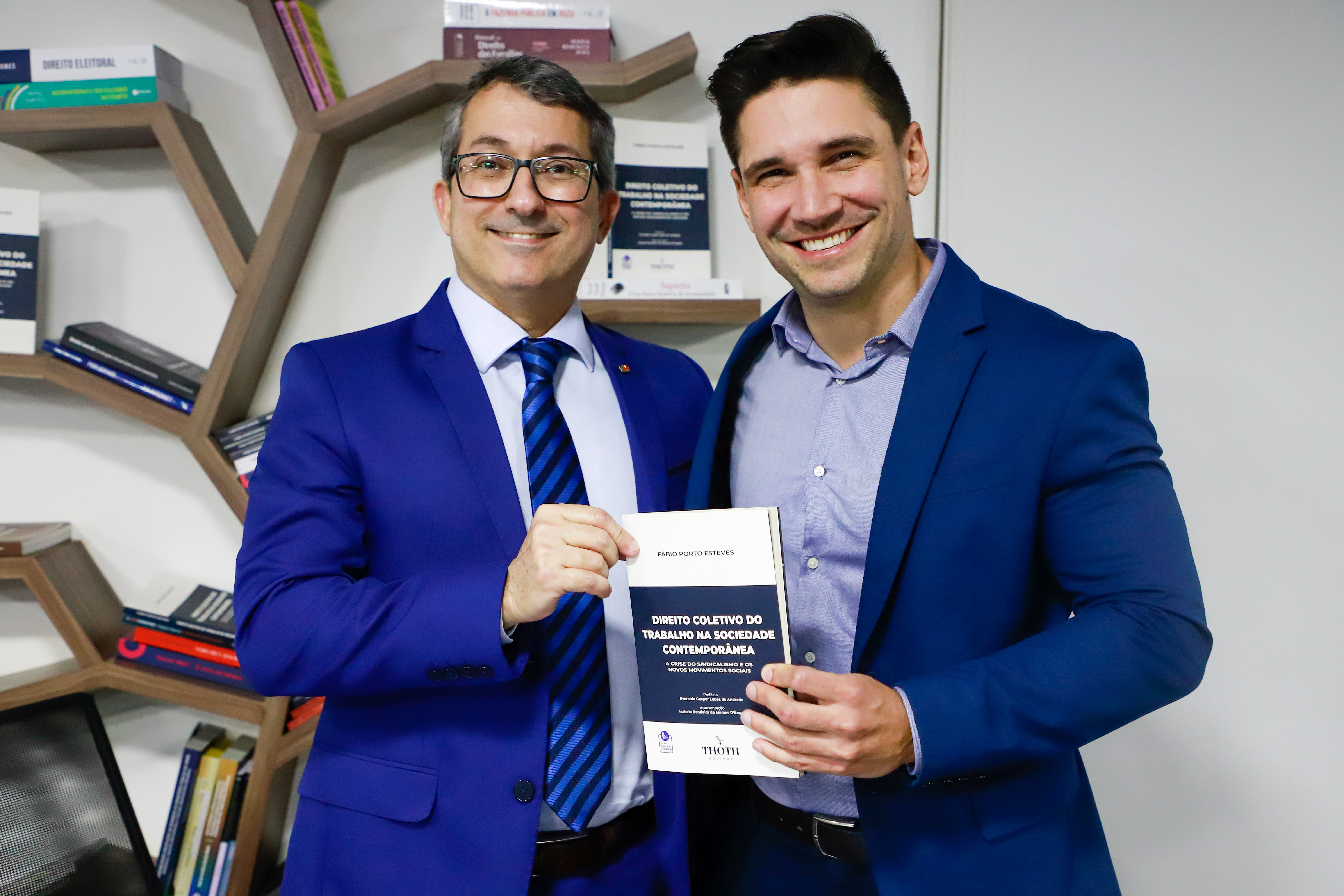 Lan&ccedil;amento do Livro "Direito coletivo do trabalho na sociedade contempor&acirc;nea"