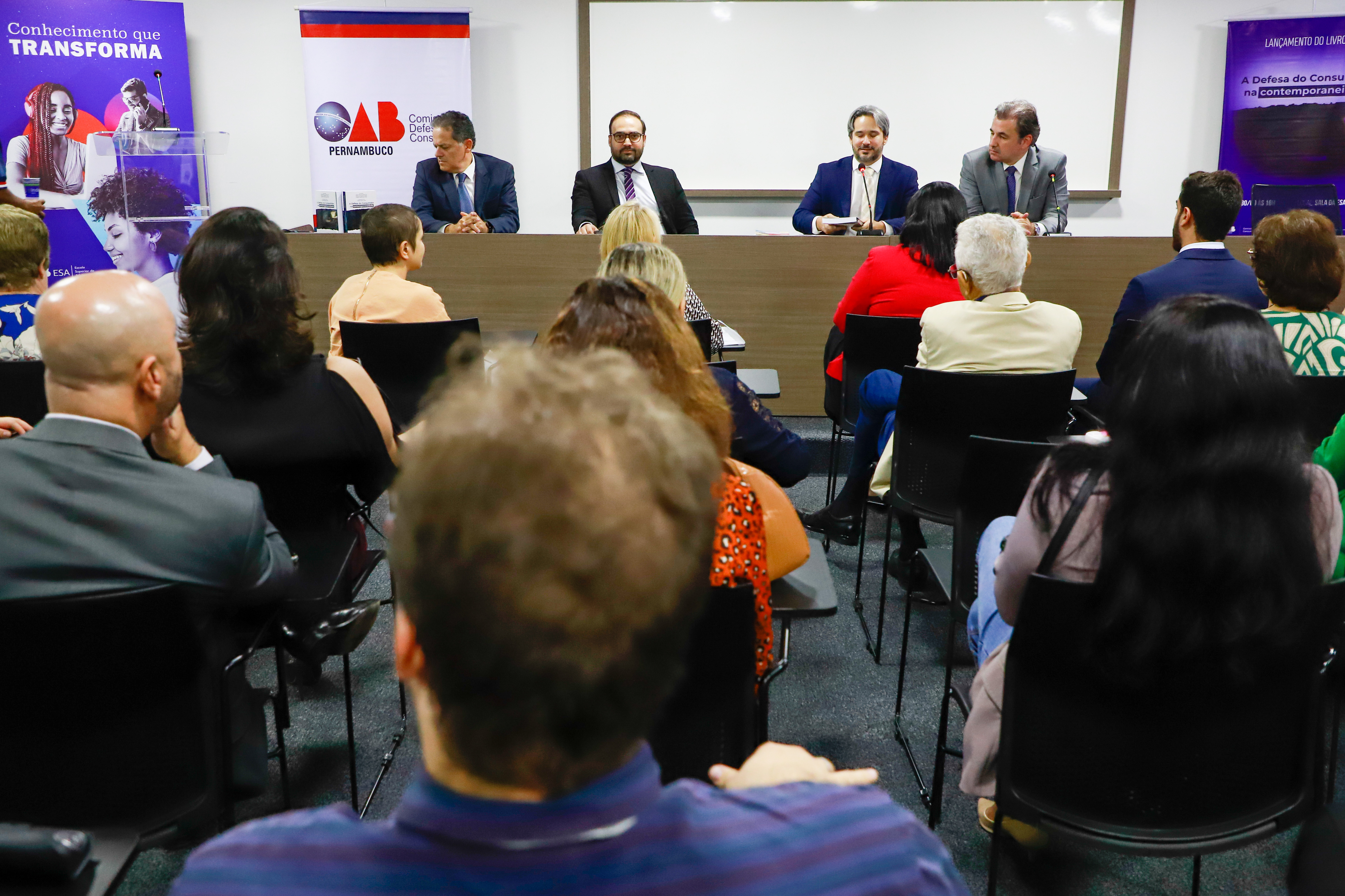 Lan&ccedil;amento do Livro: A Defesa do Consumidor na Contemporaneidade
