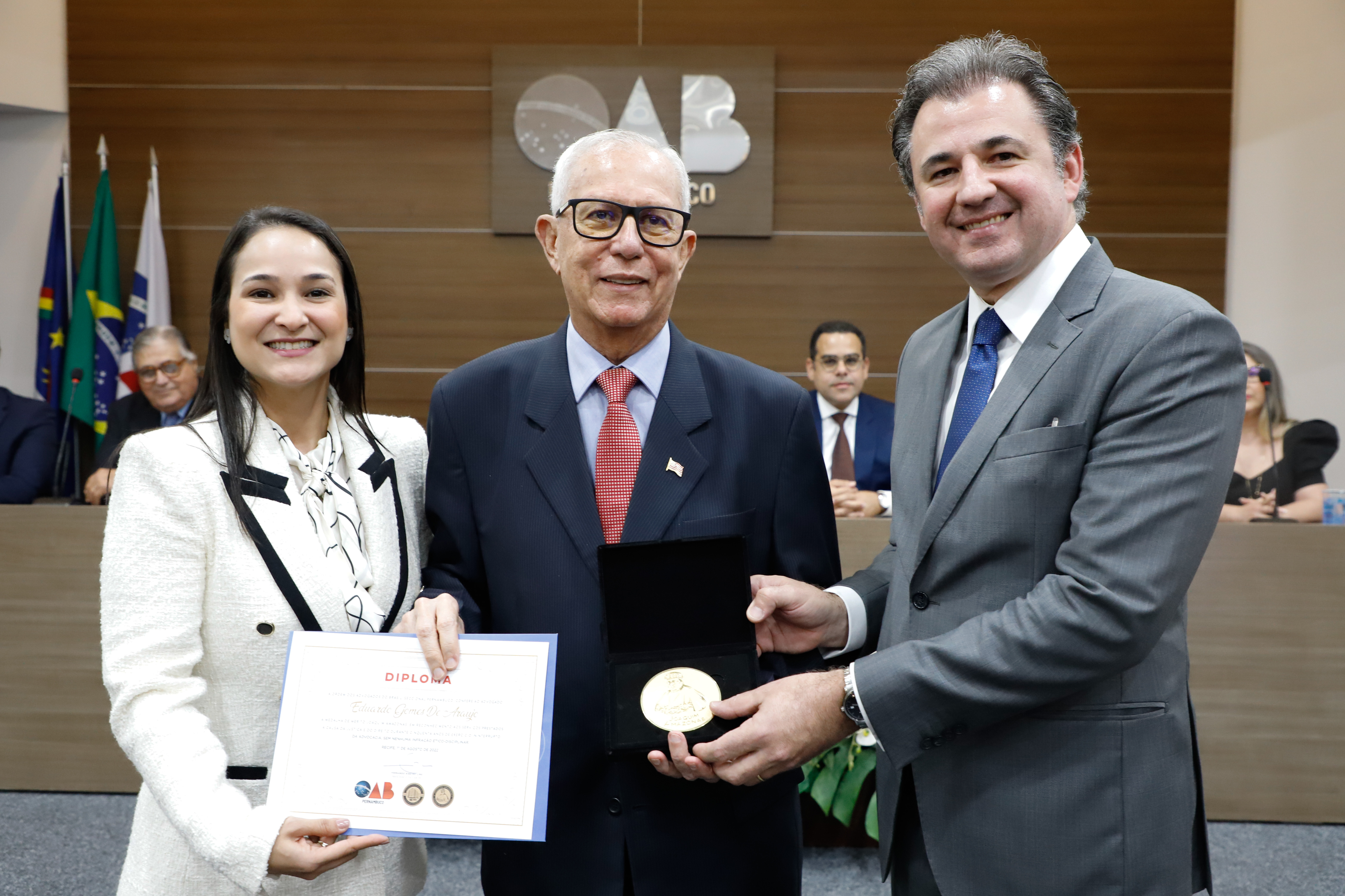 OAB Pernambuco entrega Medalha do M&eacute;rito Joaquim Amazonas