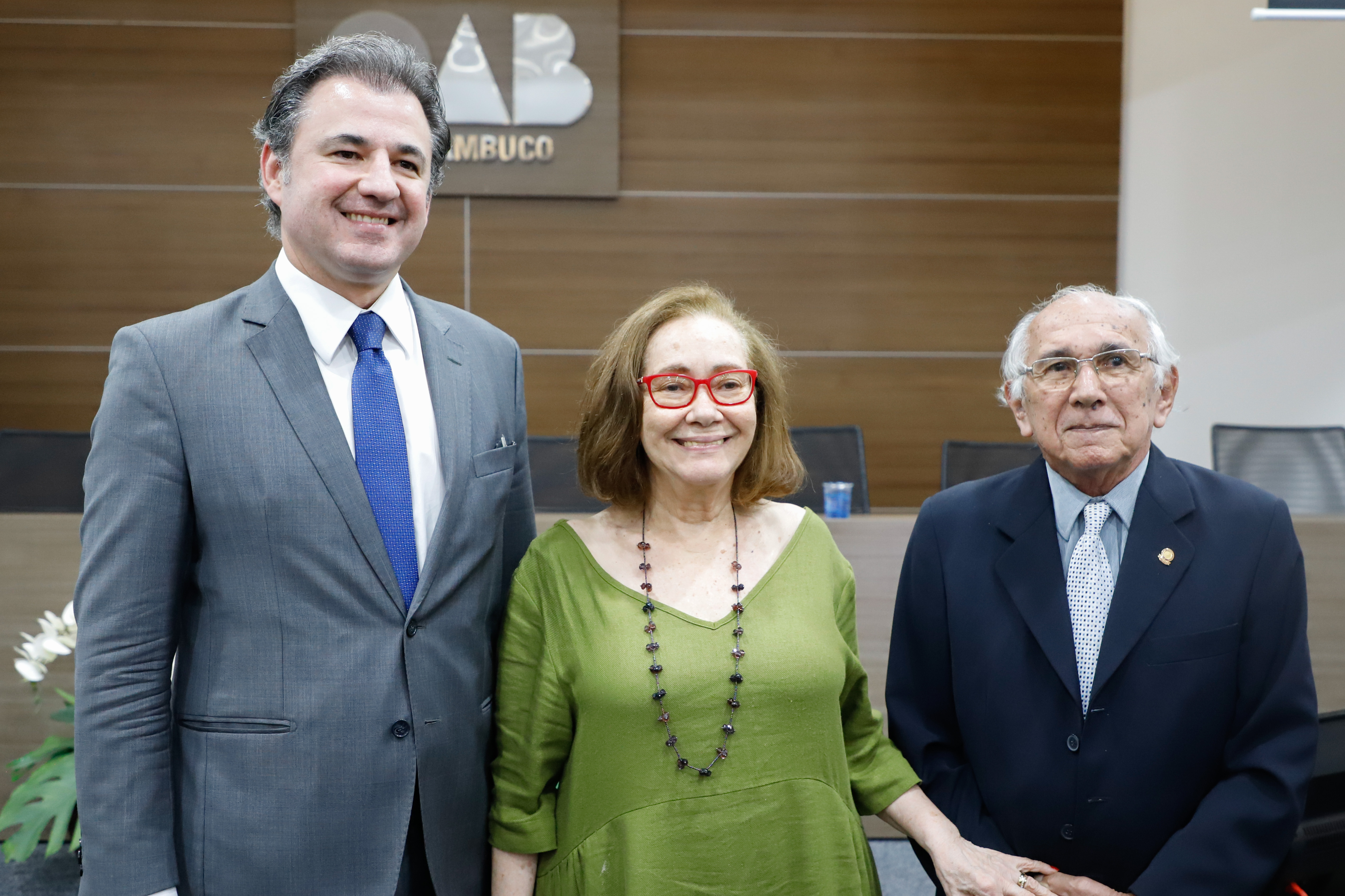 OAB Pernambuco entrega Medalha do M&eacute;rito Joaquim Amazonas