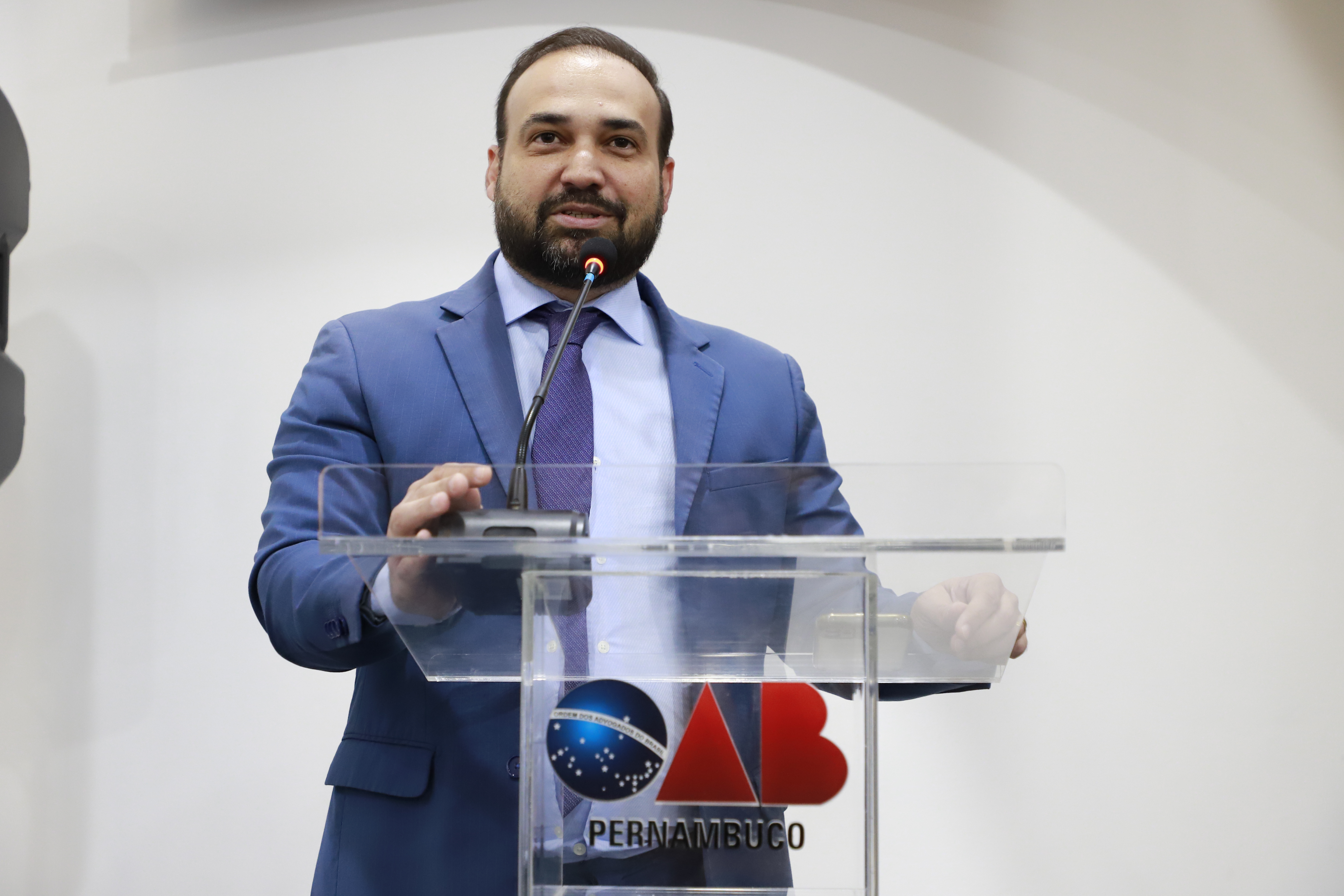 OAB-PE realiza juramento de novos advogados e advogadas