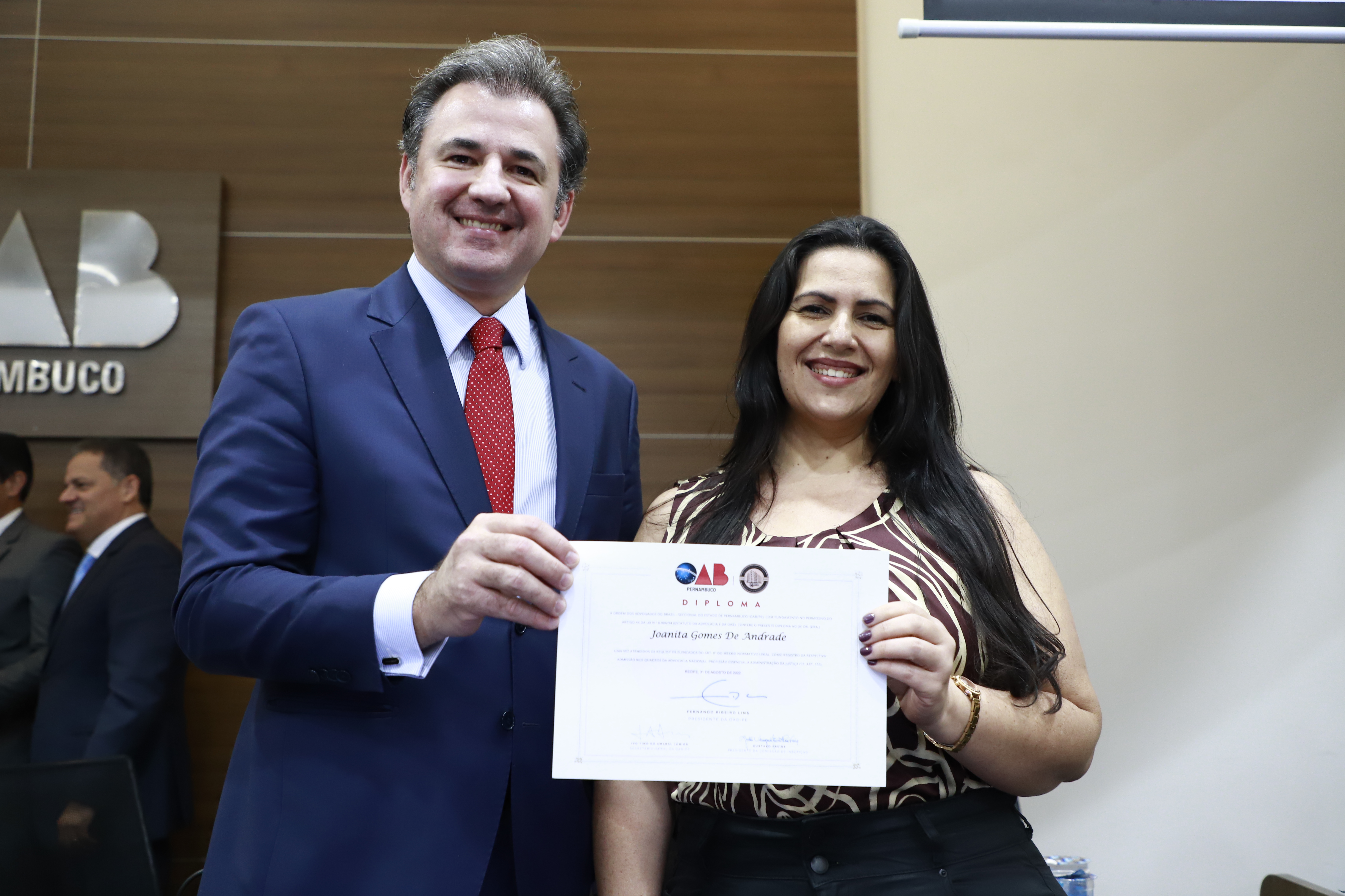 OAB-PE realiza juramento de novos advogados e advogadas