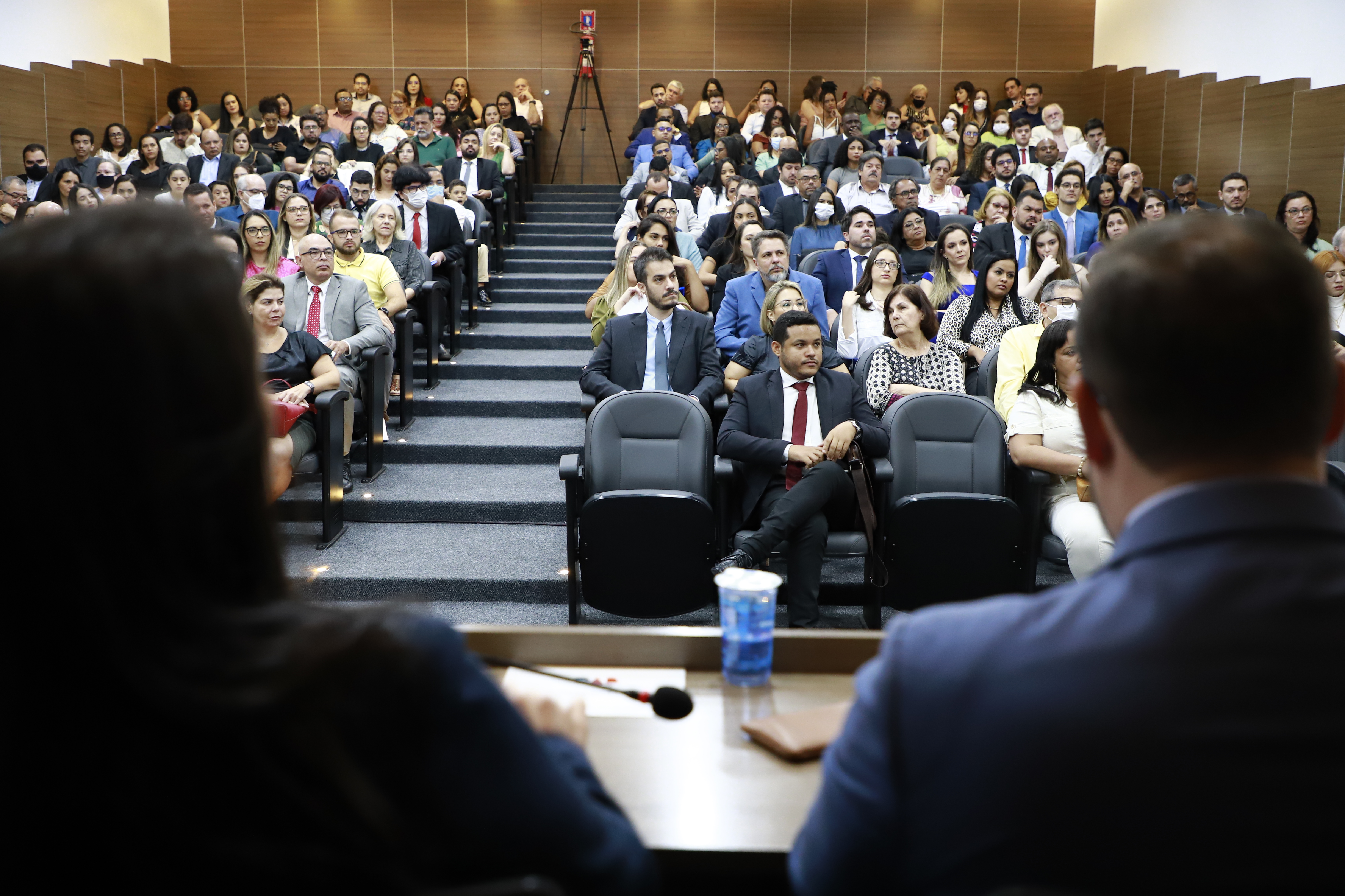 OAB-PE realiza juramento de novos advogados e advogadas