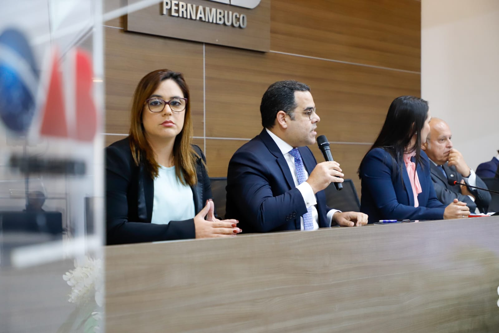 OAB-PE realiza palestra com Alberto Toron