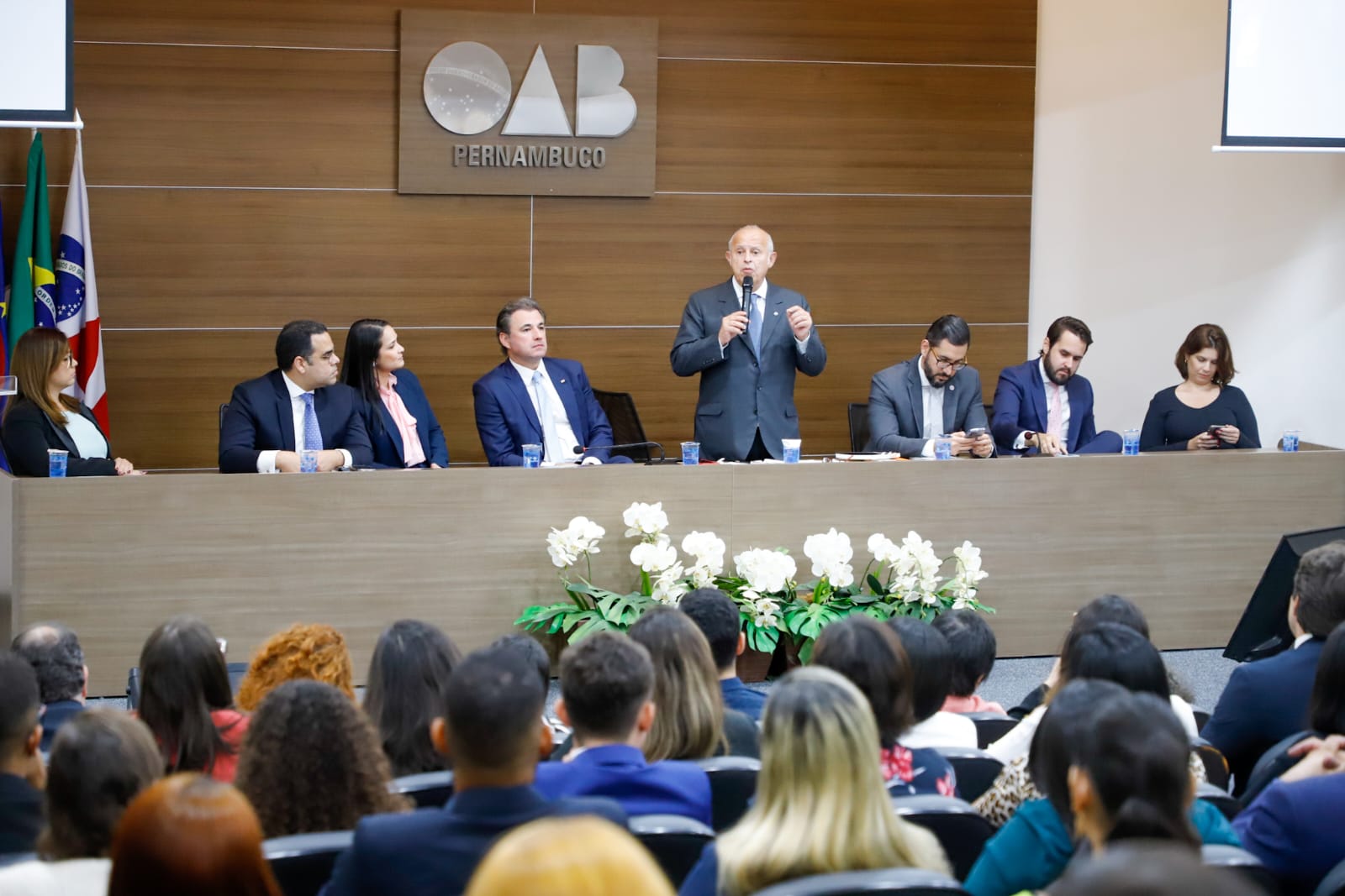 OAB-PE realiza palestra com Alberto Toron