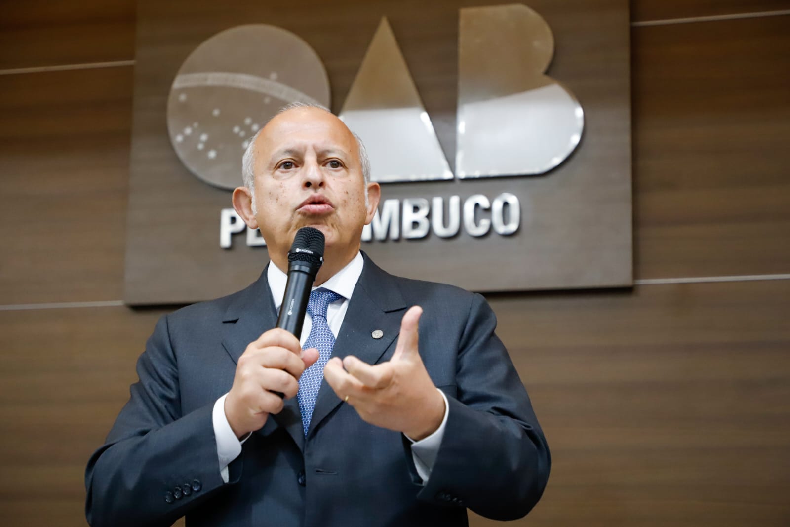 OAB-PE realiza palestra com Alberto Toron