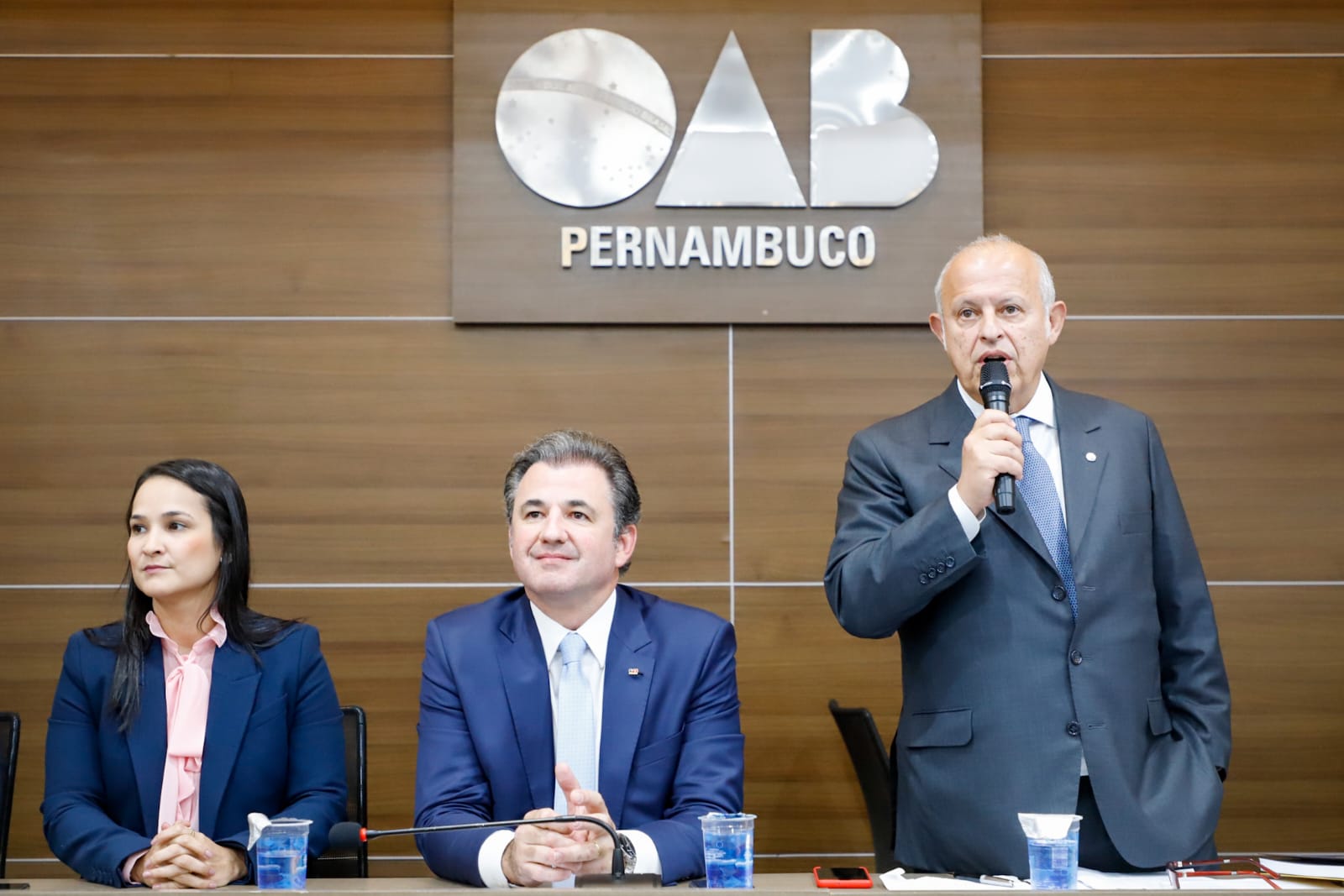 OAB-PE realiza palestra com Alberto Toron