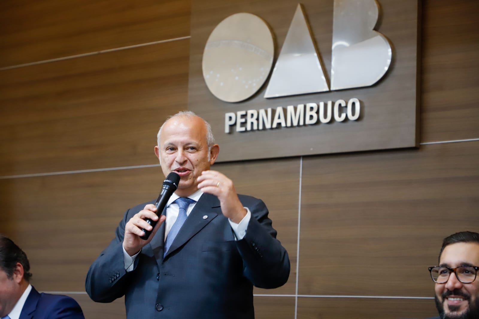 OAB-PE realiza palestra com Alberto Toron