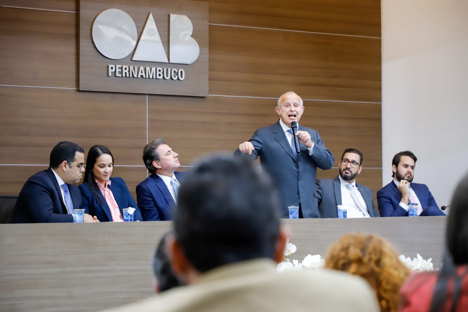 OAB-PE realiza palestra com Alberto Toron