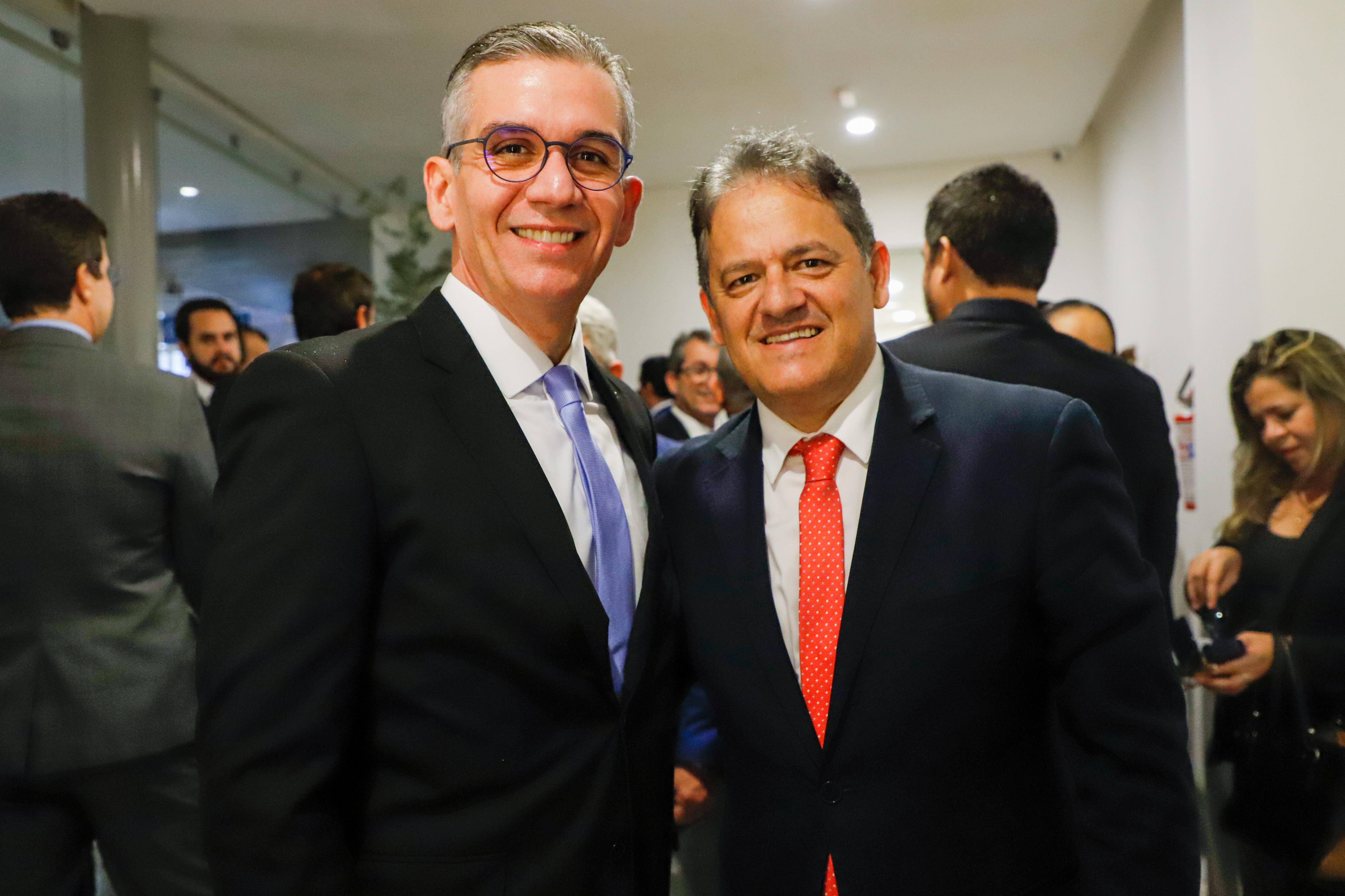 Aposi&ccedil;&atilde;o da placa de Bruno Baptista na OAB Pernambuco