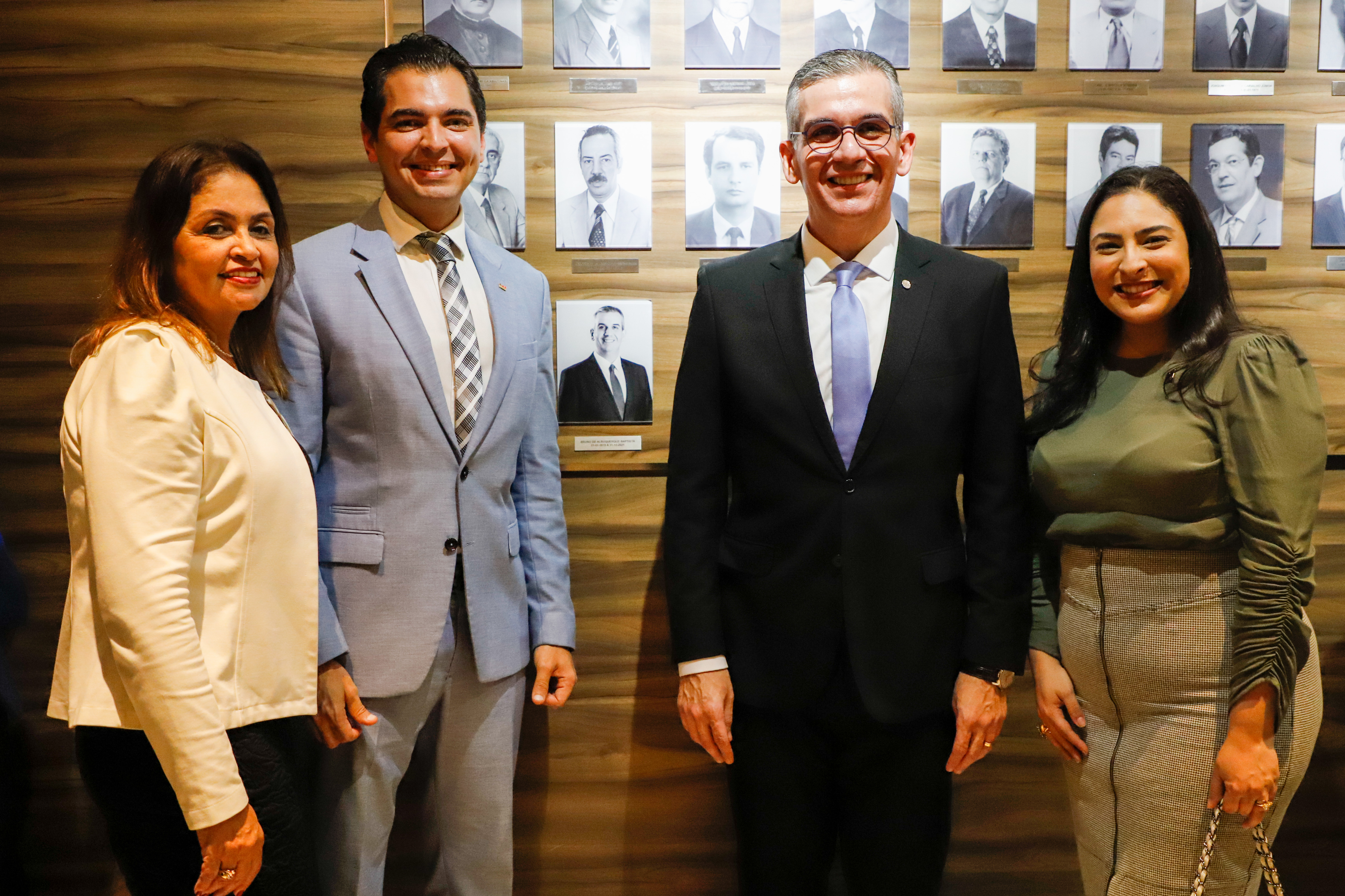 Aposi&ccedil;&atilde;o da placa de Bruno Baptista na OAB Pernambuco