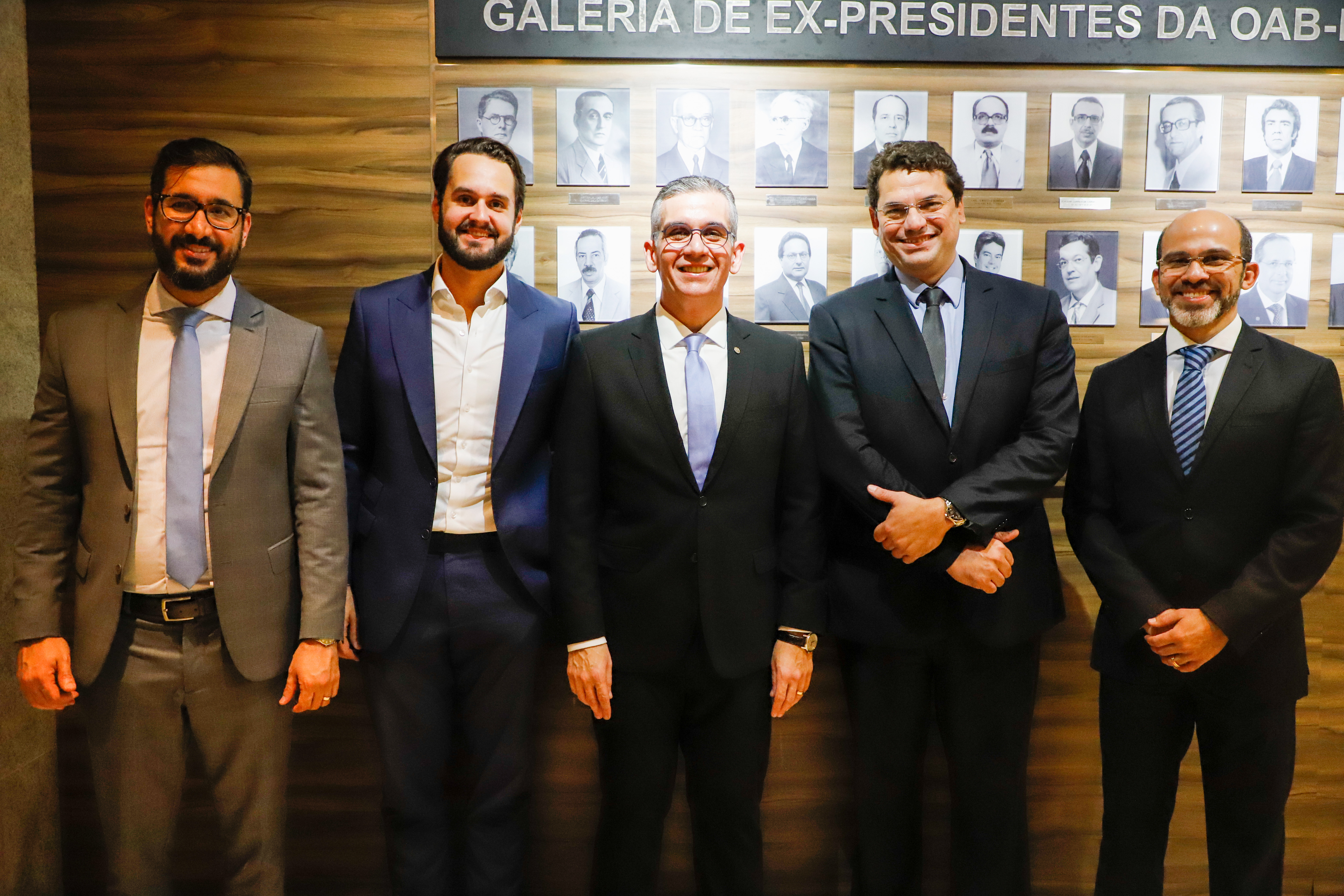 Aposi&ccedil;&atilde;o da placa de Bruno Baptista na OAB Pernambuco