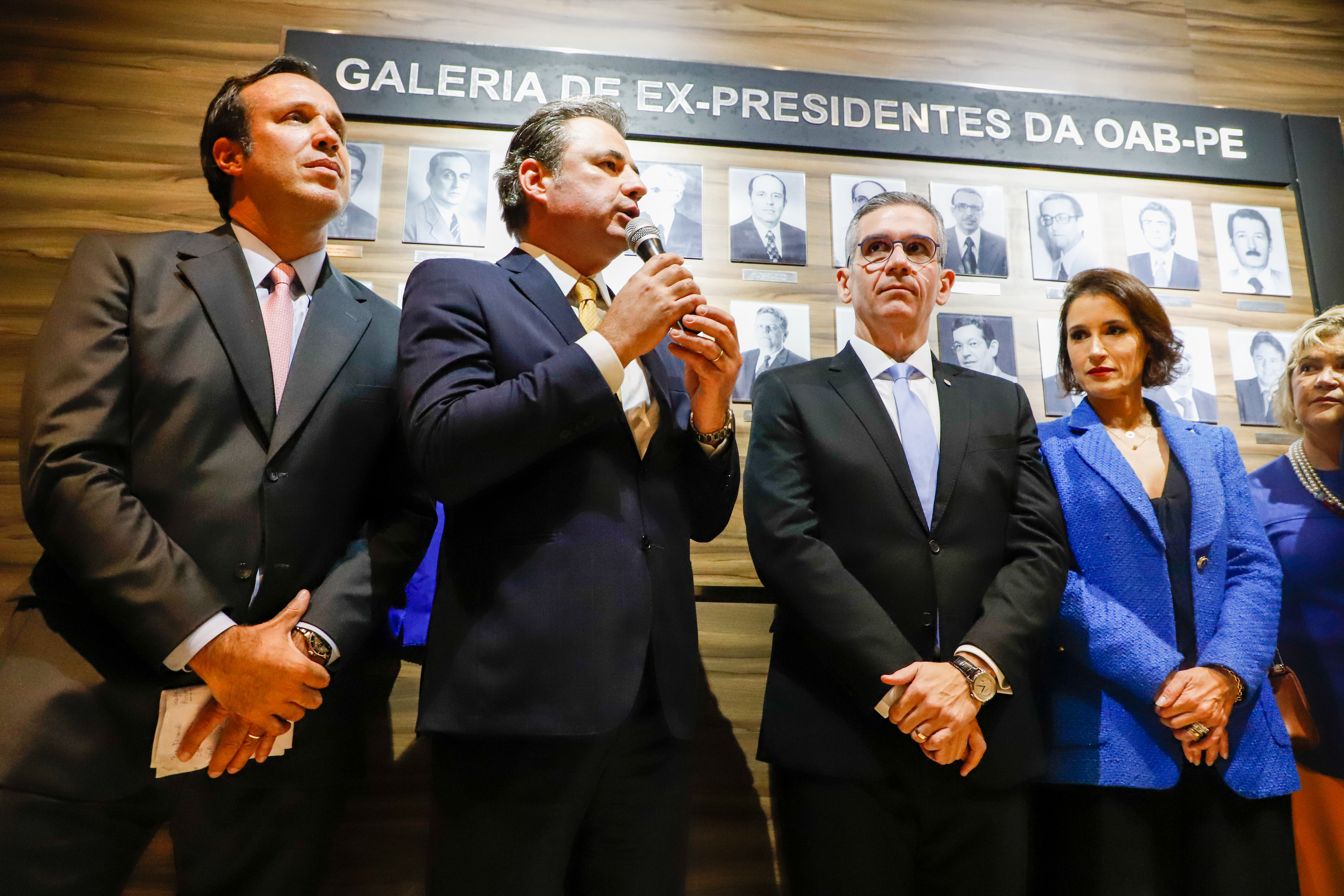 Aposi&ccedil;&atilde;o da placa de Bruno Baptista na OAB Pernambuco