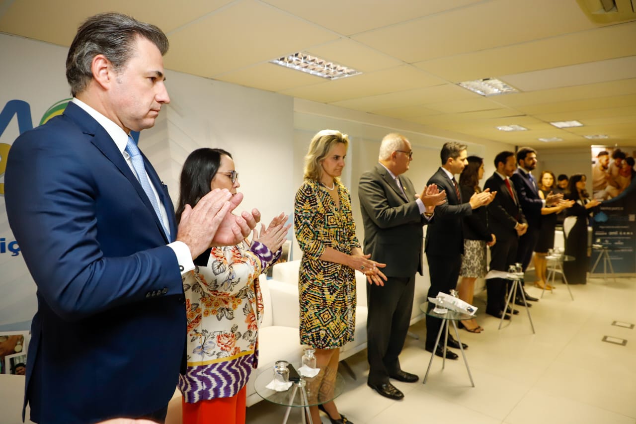 Fernando Ribeiro Lins participa de solenidade de posse do novo procurador-regional Federal da 5&ordf; Regi&atilde;o
