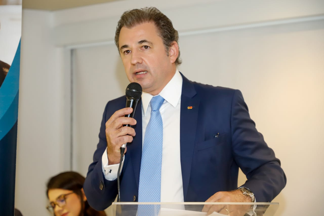 Fernando Ribeiro Lins participa de solenidade de posse do novo procurador-regional Federal da 5&ordf; Regi&atilde;o