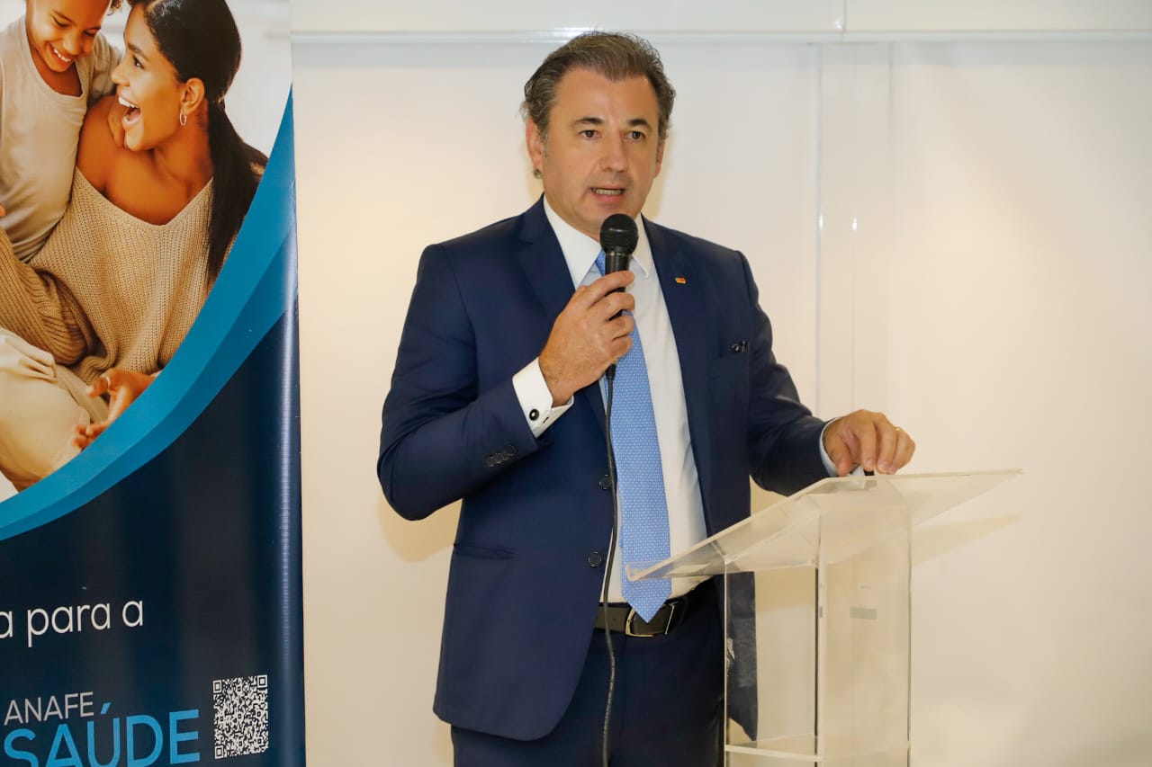 Fernando Ribeiro Lins participa de solenidade de posse do novo procurador-regional Federal da 5&ordf; Regi&atilde;o