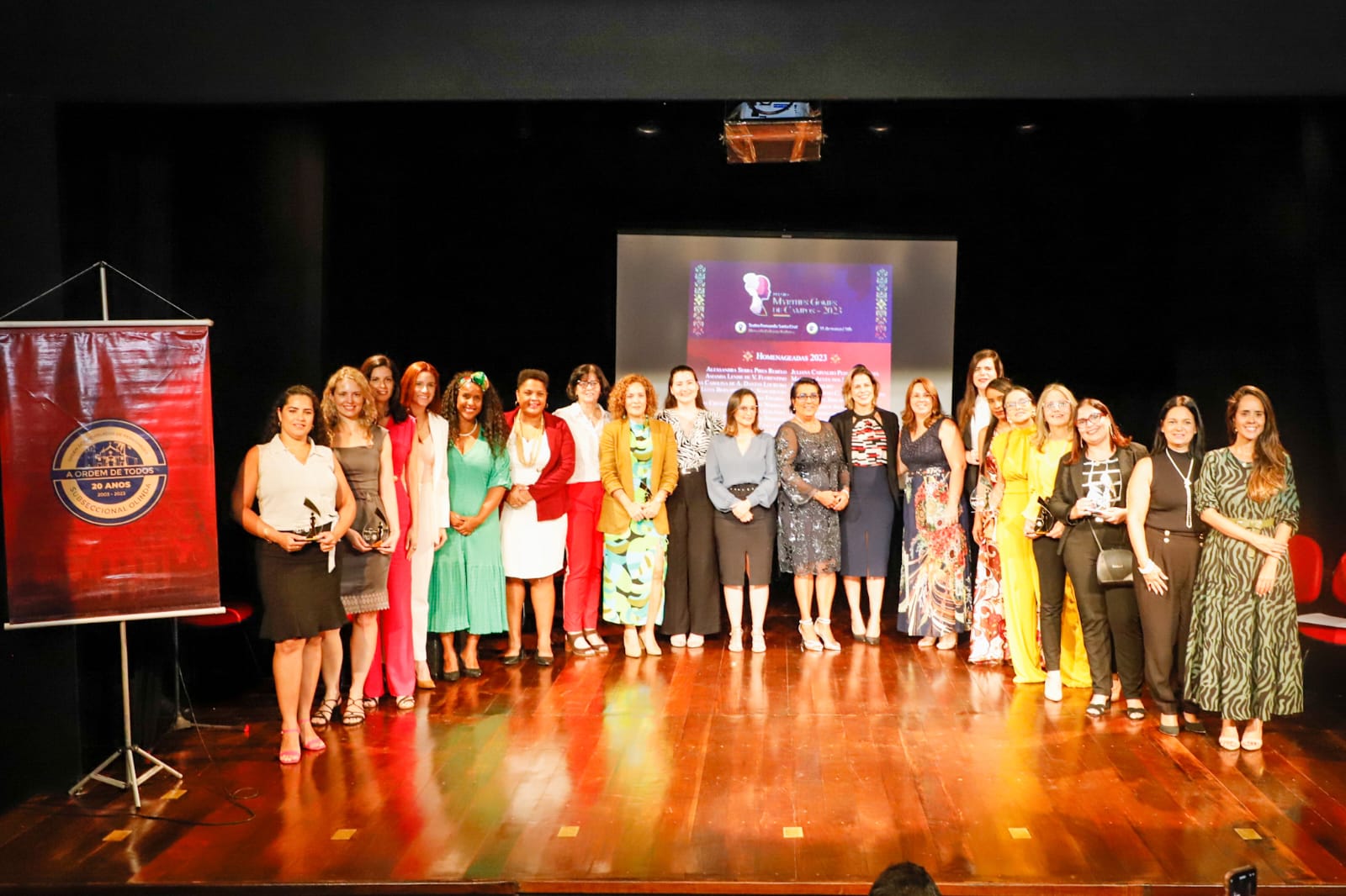 Secret&aacute;ria geral adjunta da OAB-PE &eacute; homenageada no Pr&ecirc;mio Myrthes Gomes de Campos 2023