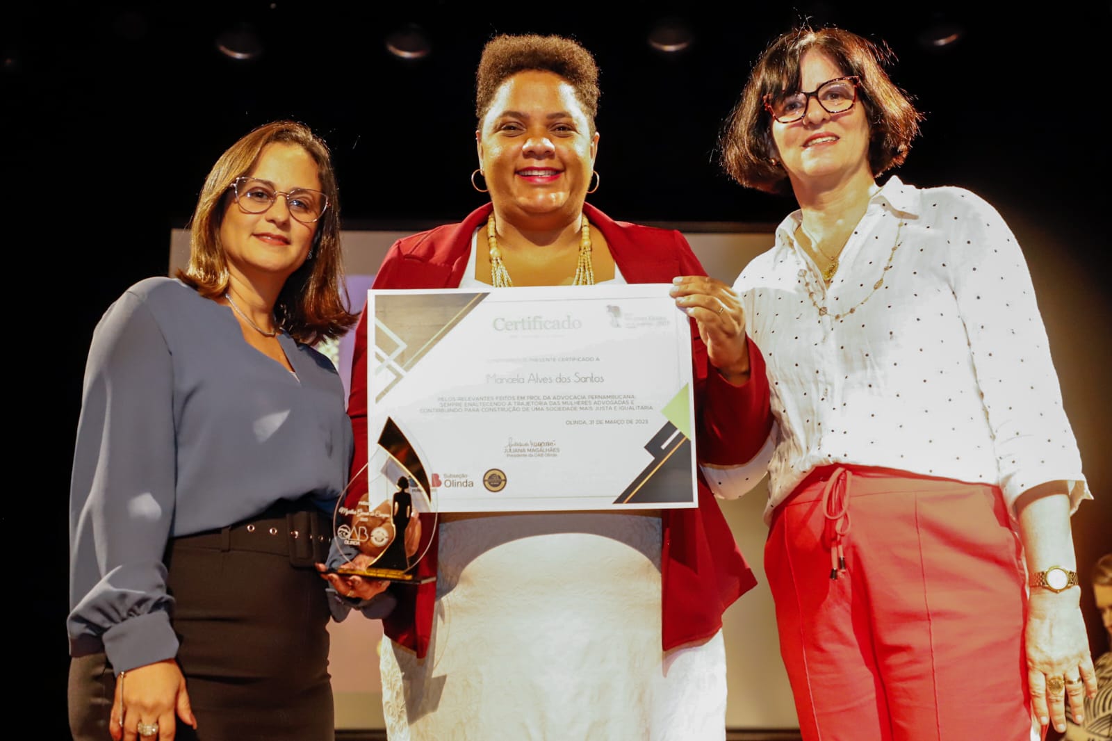 Secret&aacute;ria geral adjunta da OAB-PE &eacute; homenageada no Pr&ecirc;mio Myrthes Gomes de Campos 2023