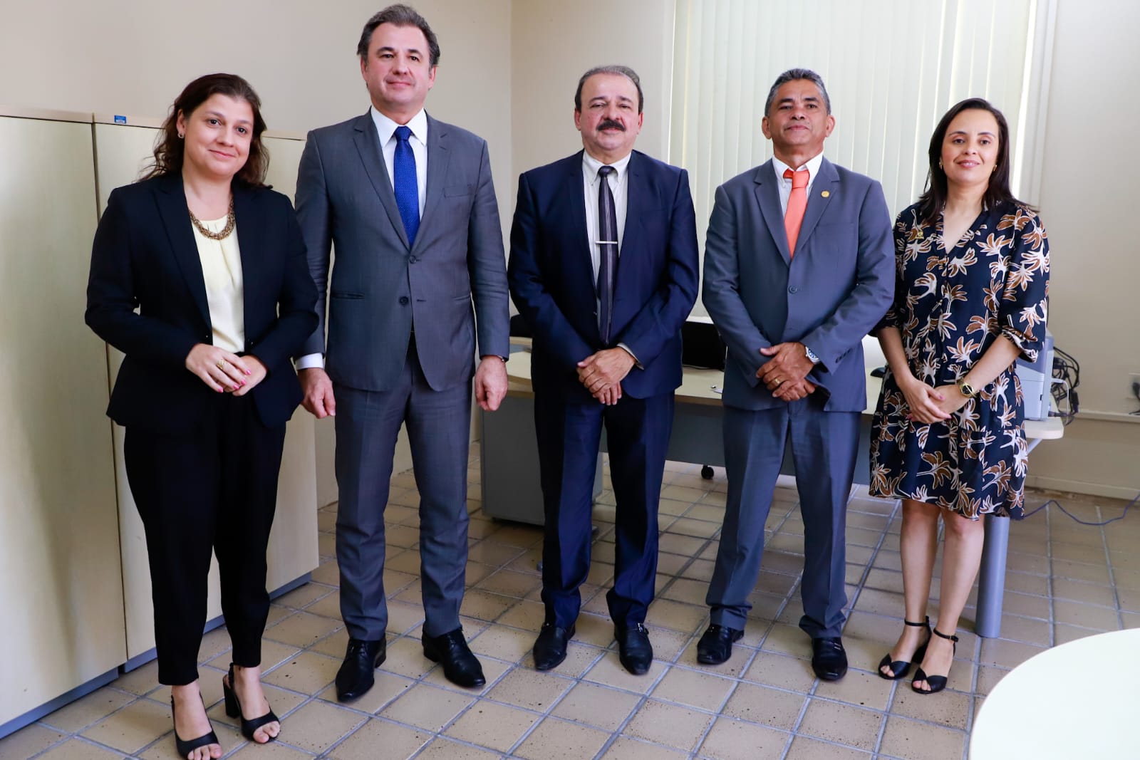 Fernando Ribeiro Lins em reuni&atilde;o com Corregedor Auxiliar da 1&ordf; Entr&acirc;ncia do TJPE