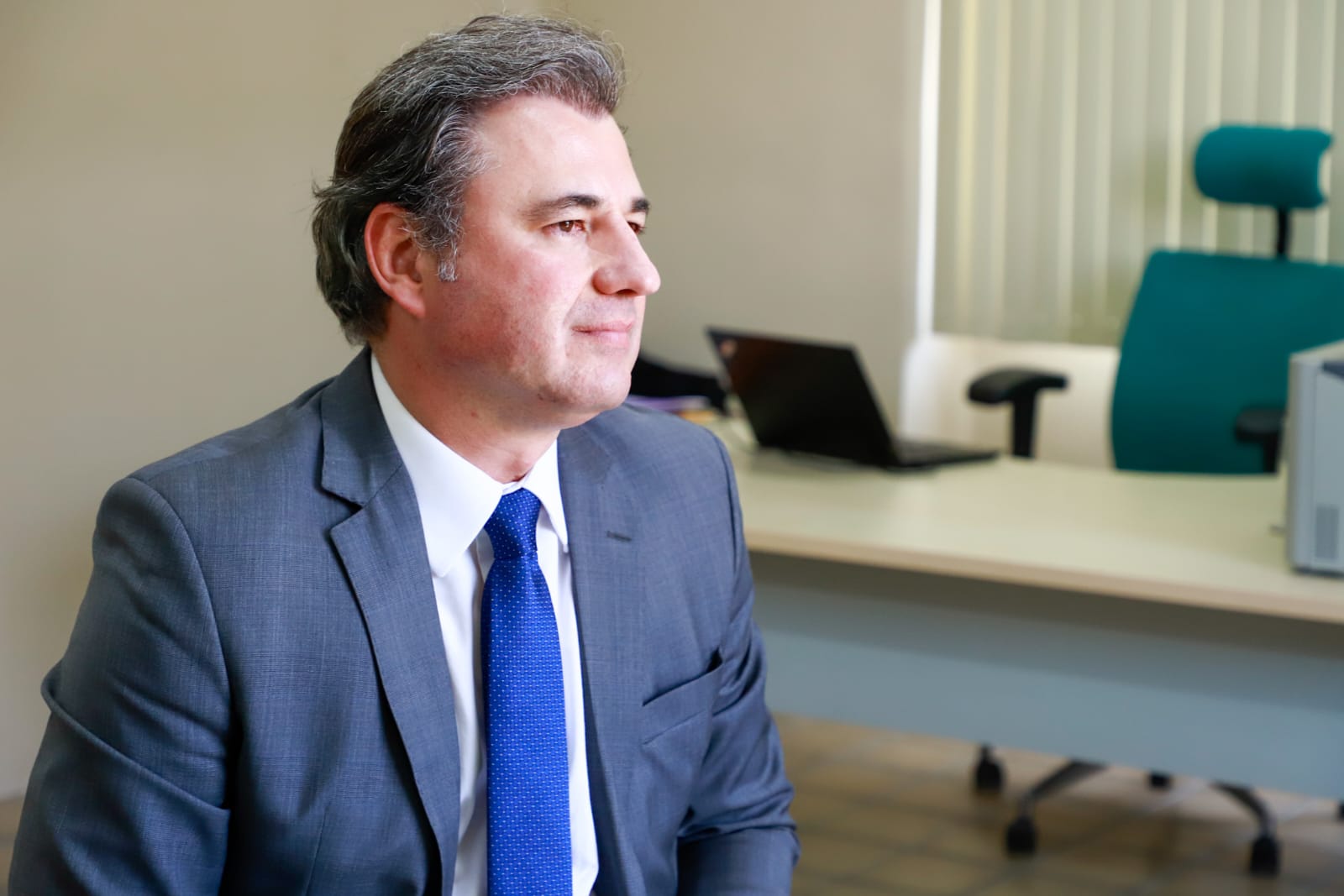 Fernando Ribeiro Lins em reuni&atilde;o com Corregedor Auxiliar da 1&ordf; Entr&acirc;ncia do TJPE
