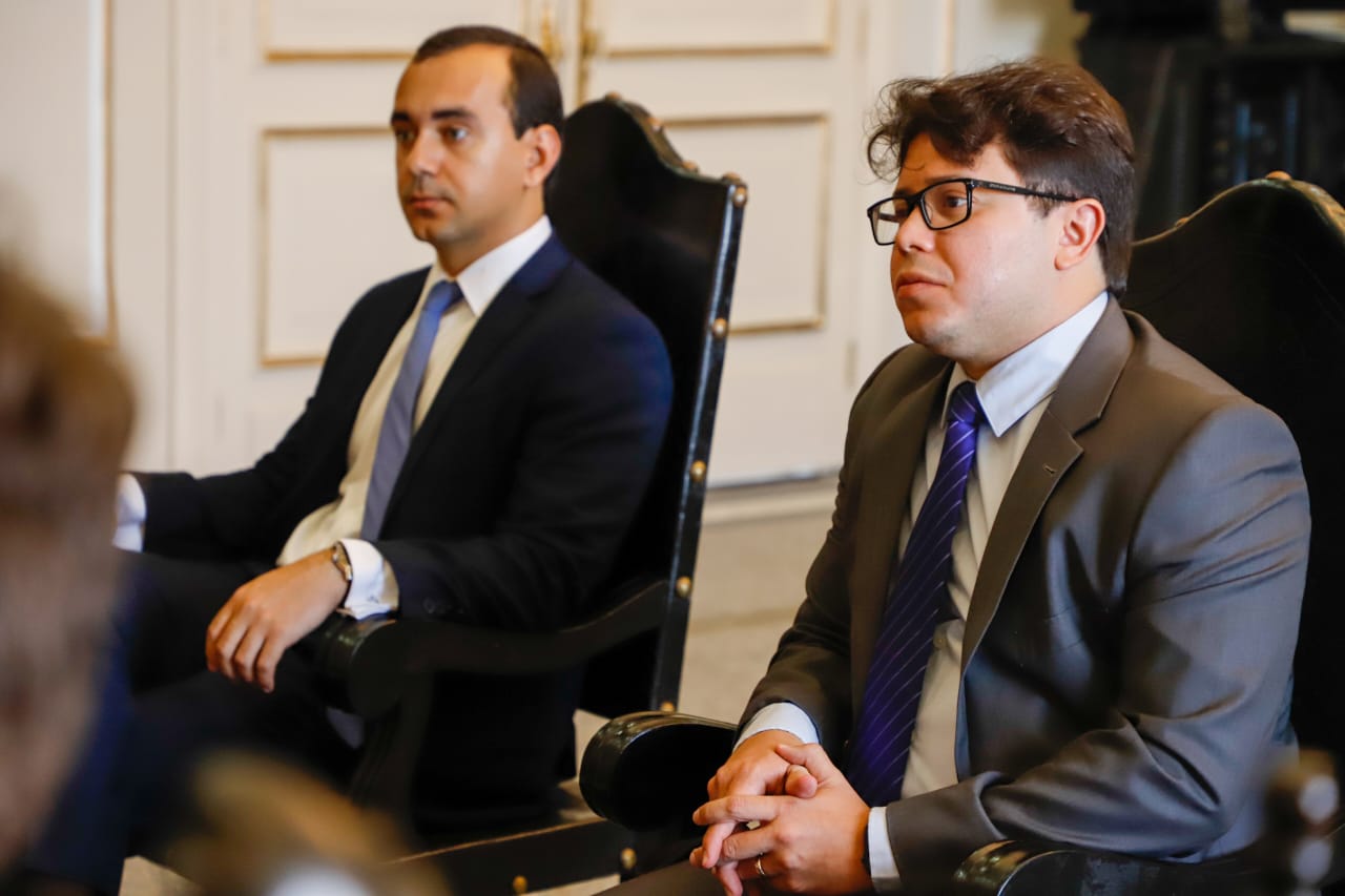 Fernando Ribeiro Lins leva demandas da advocacia da regi&atilde;o ao presidente do TJPE