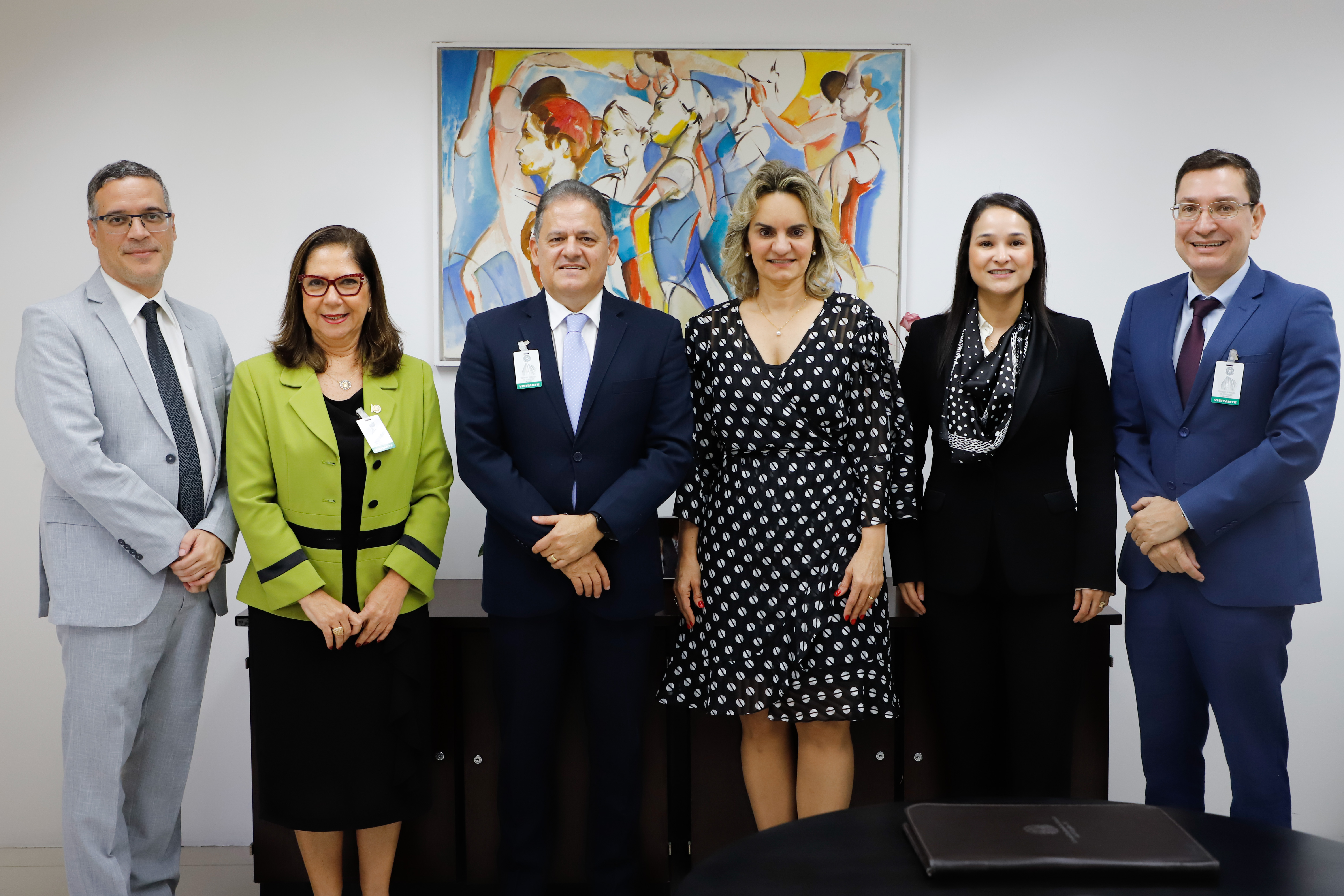 A Vice-presidente da OAB-PE Ingrid Zanella em reuni&atilde;o com a presidente em exerc&iacute;cio do TRT6 Nise Pedroso Lins