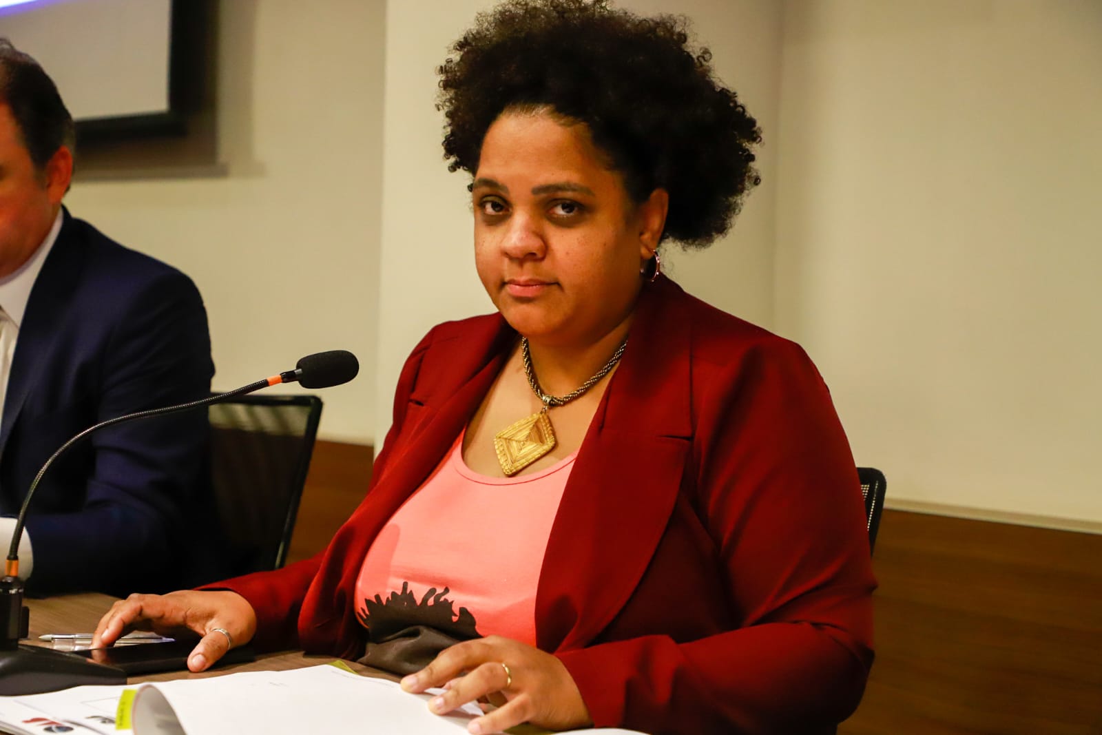 OAB Pernambuco aprova desagravo em favor de advogada desrespeitada por juiz do trabalho