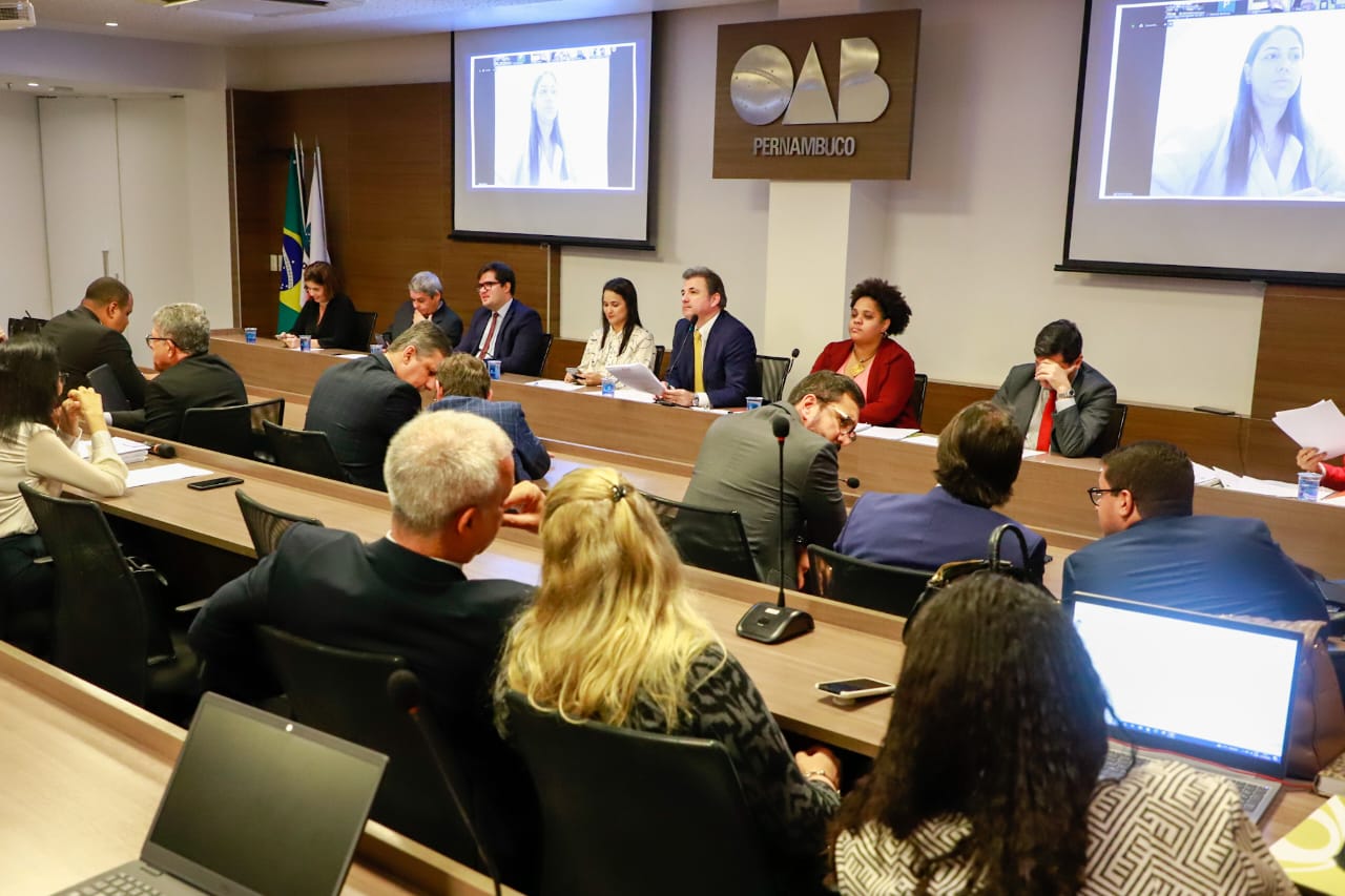 OAB Pernambuco aprova desagravo em favor de advogada desrespeitada por juiz do trabalho