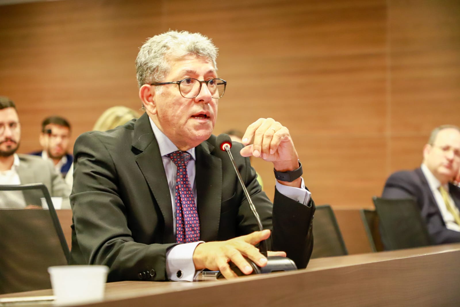 OAB Pernambuco aprova desagravo em favor de advogada desrespeitada por juiz do trabalho