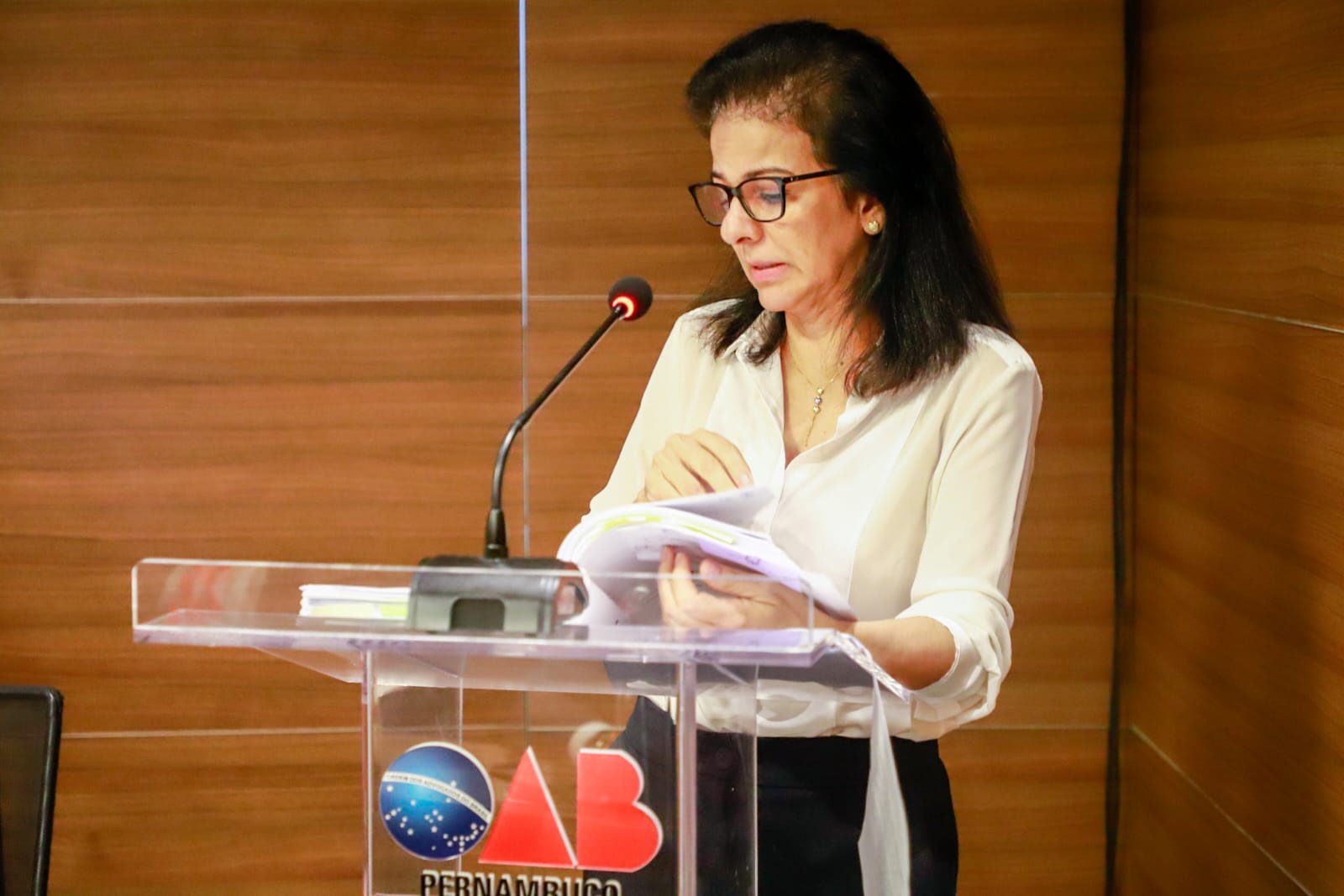 OAB Pernambuco aprova desagravo em favor de advogada desrespeitada por juiz do trabalho