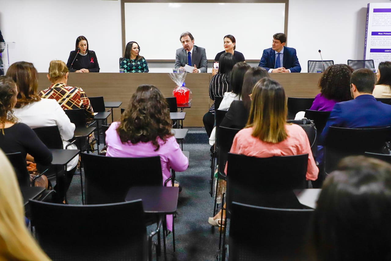 OAB-PE lan&ccedil;a cartilha sobre direitos da crian&ccedil;a e adolescente