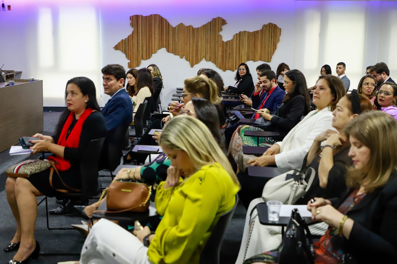 OAB-PE lan&ccedil;a cartilha sobre direitos da crian&ccedil;a e adolescente