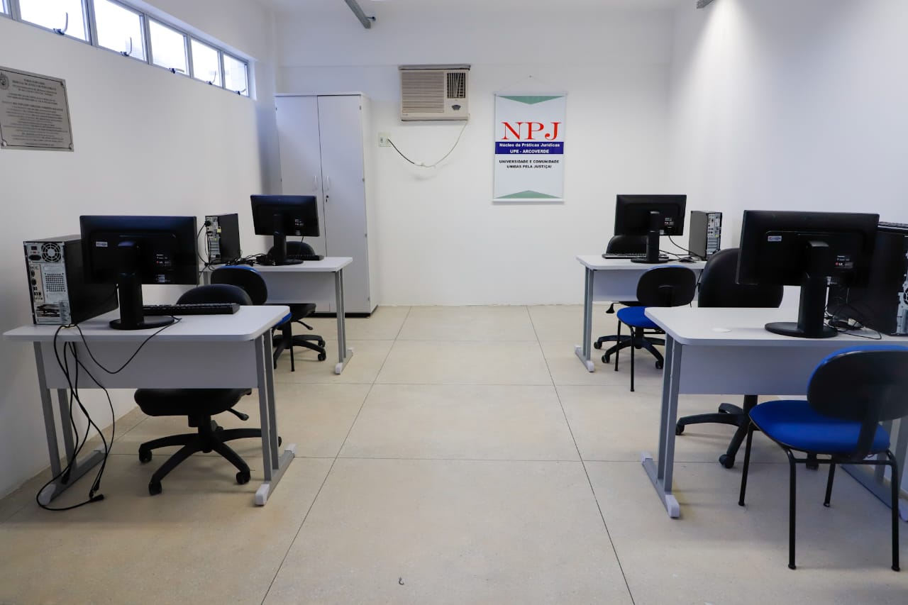 OAB-PE entrega Selo OAB Recomenda &agrave; Universidade de Pernambuco Campus Arcoverde