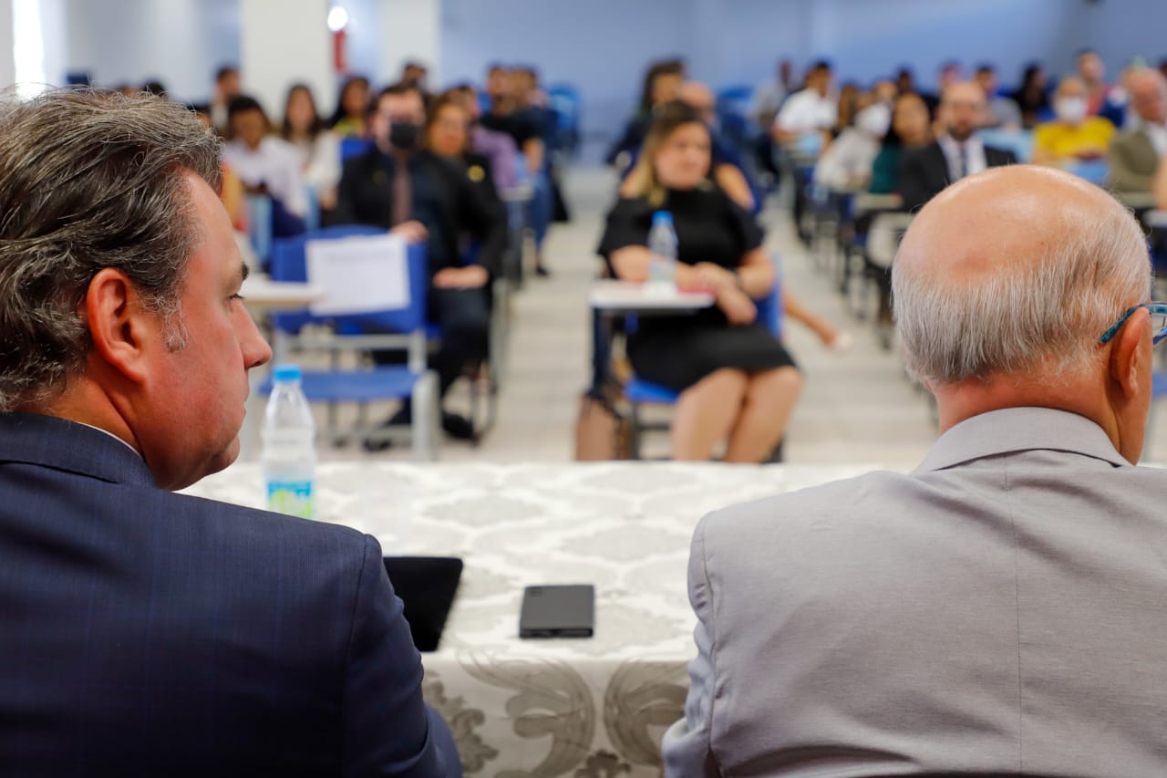 OAB-PE entrega Selo OAB Recomenda &agrave; Universidade de Pernambuco Campus Arcoverde