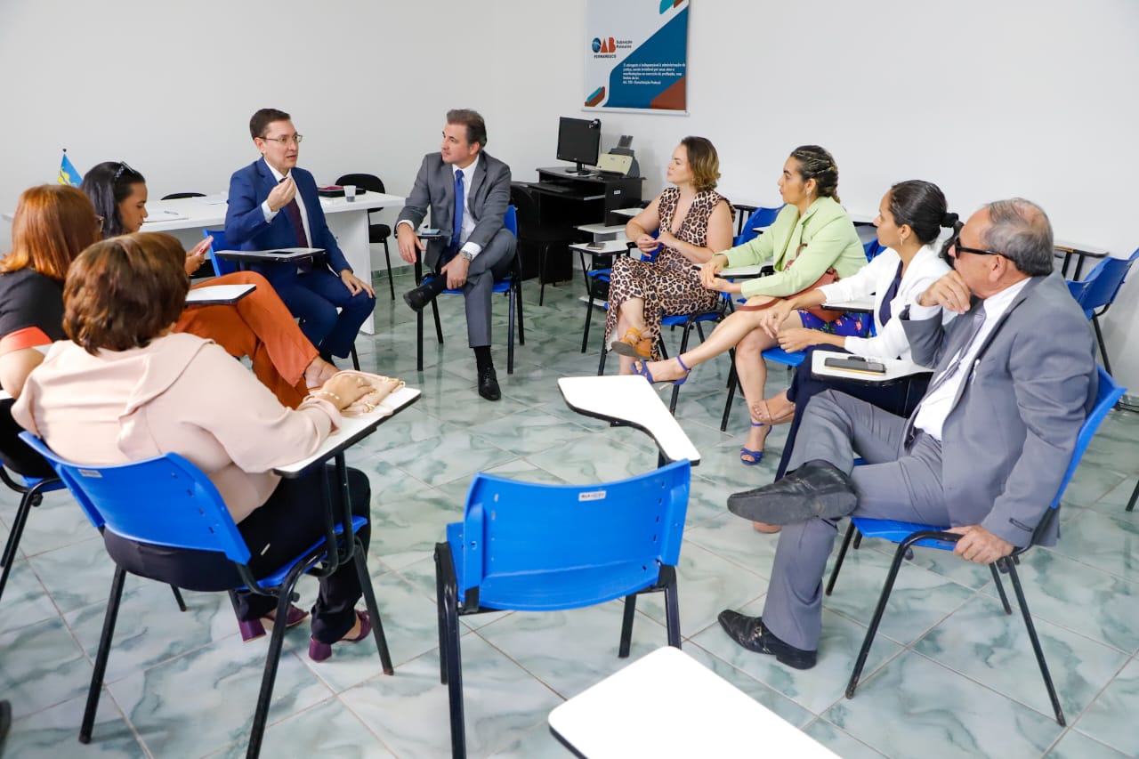 Visita &agrave; sede da OAB Palmares