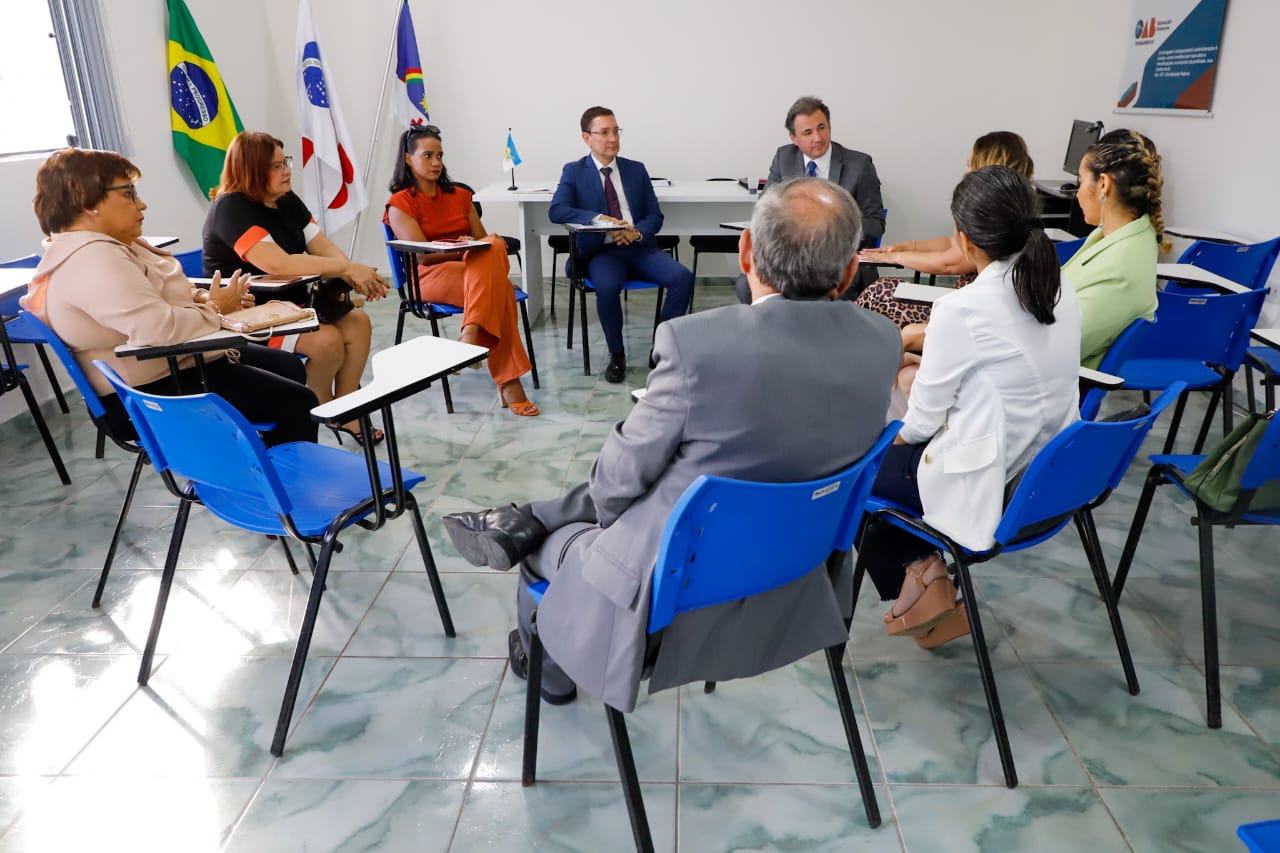 Visita &agrave; sede da OAB Palmares