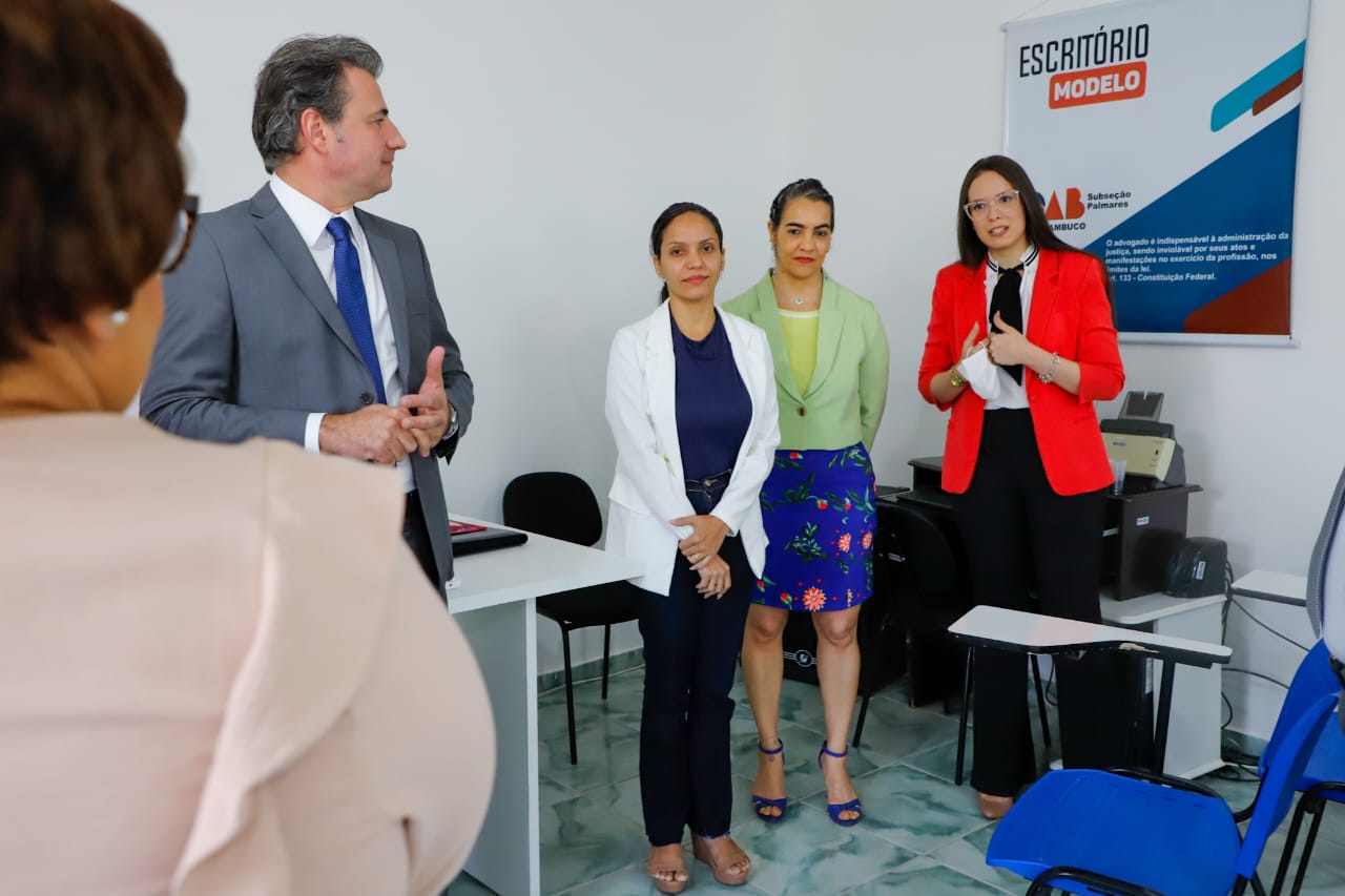 Visita &agrave; sede da OAB Palmares