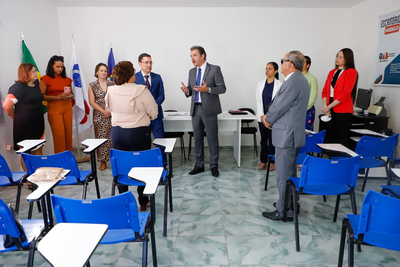 Visita &agrave; sede da OAB Palmares